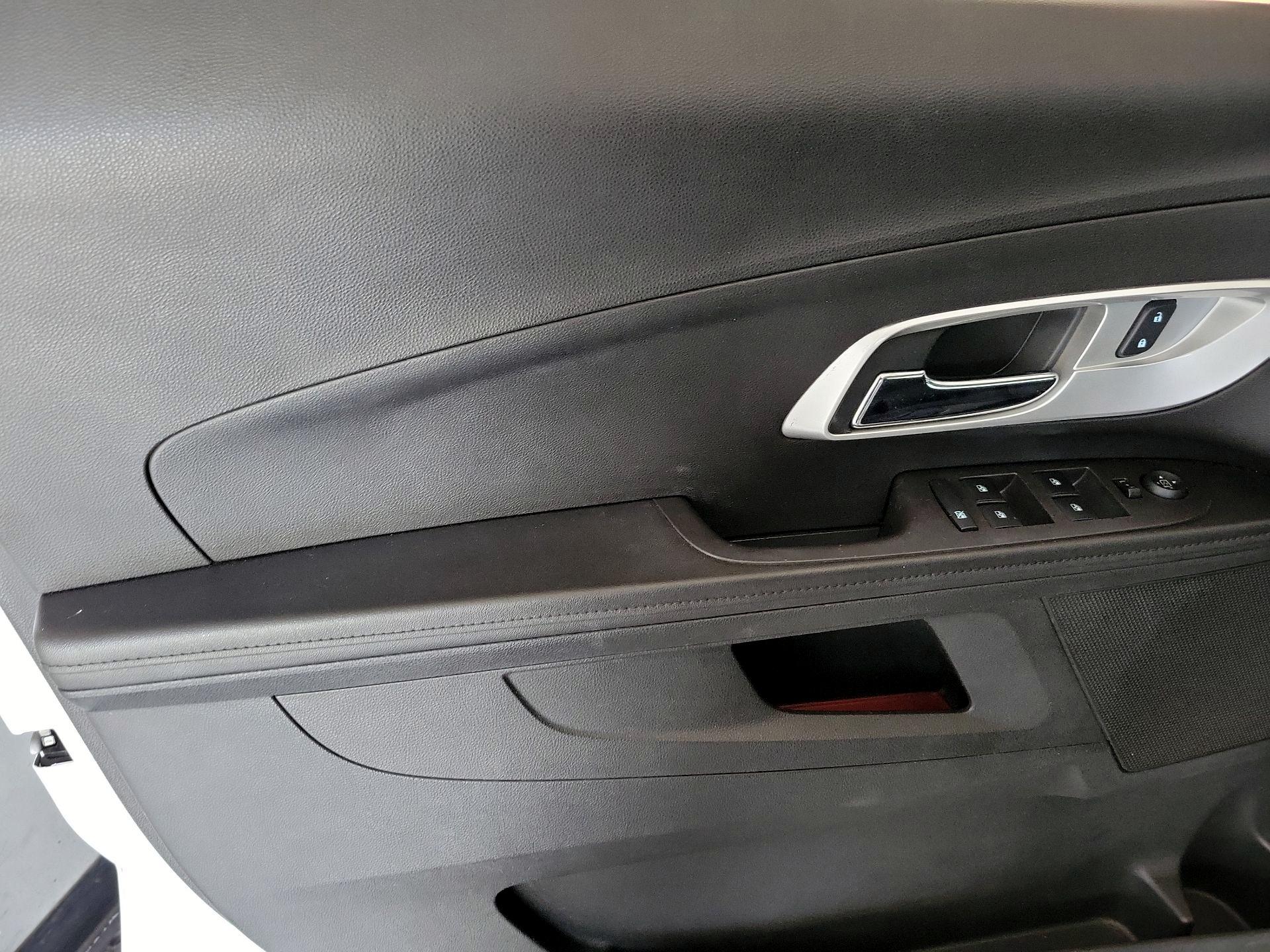 Thumbnail: 2015 Chevrolet Equinox - 12