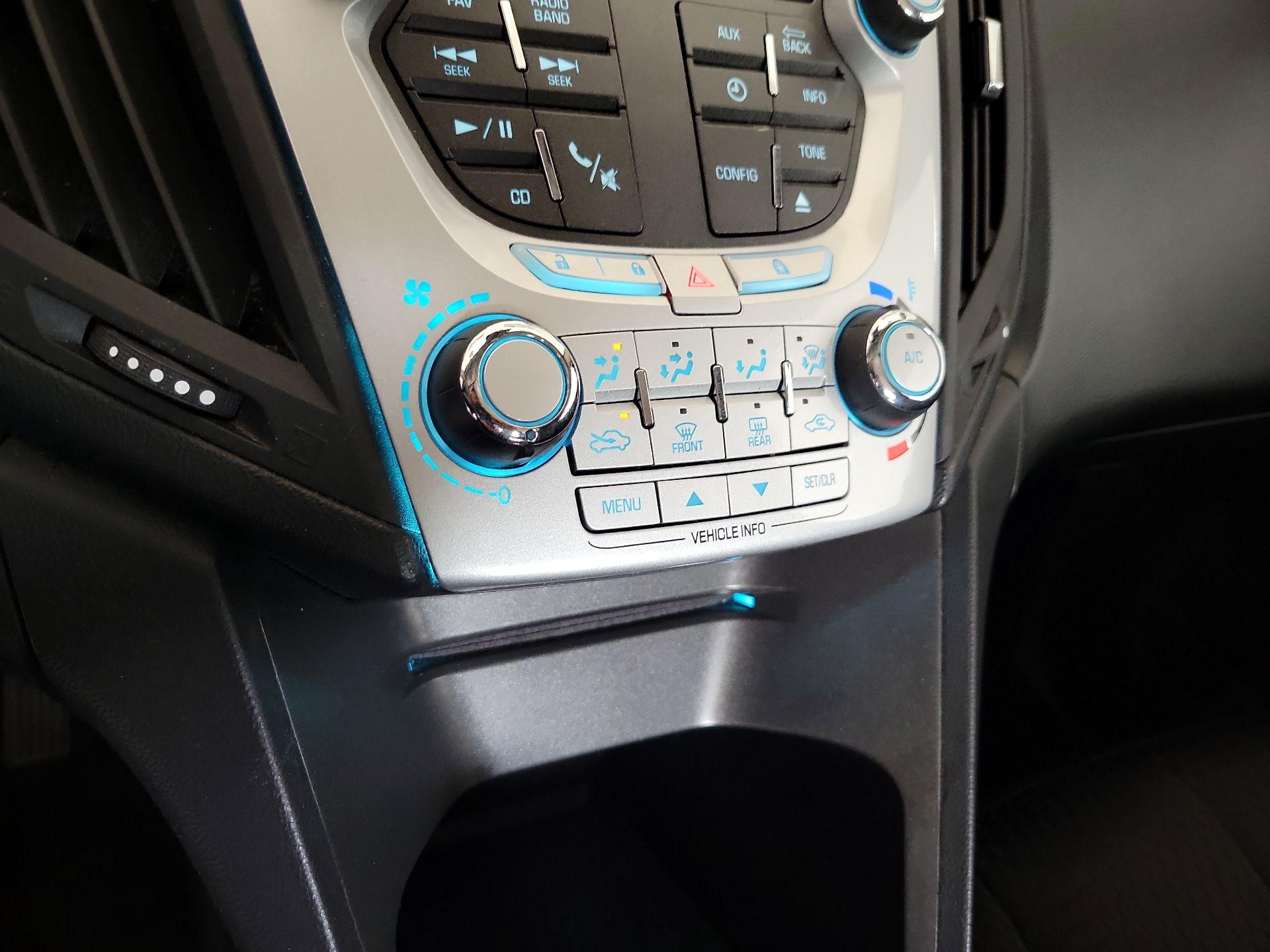 Thumbnail: 2015 Chevrolet Equinox - 14