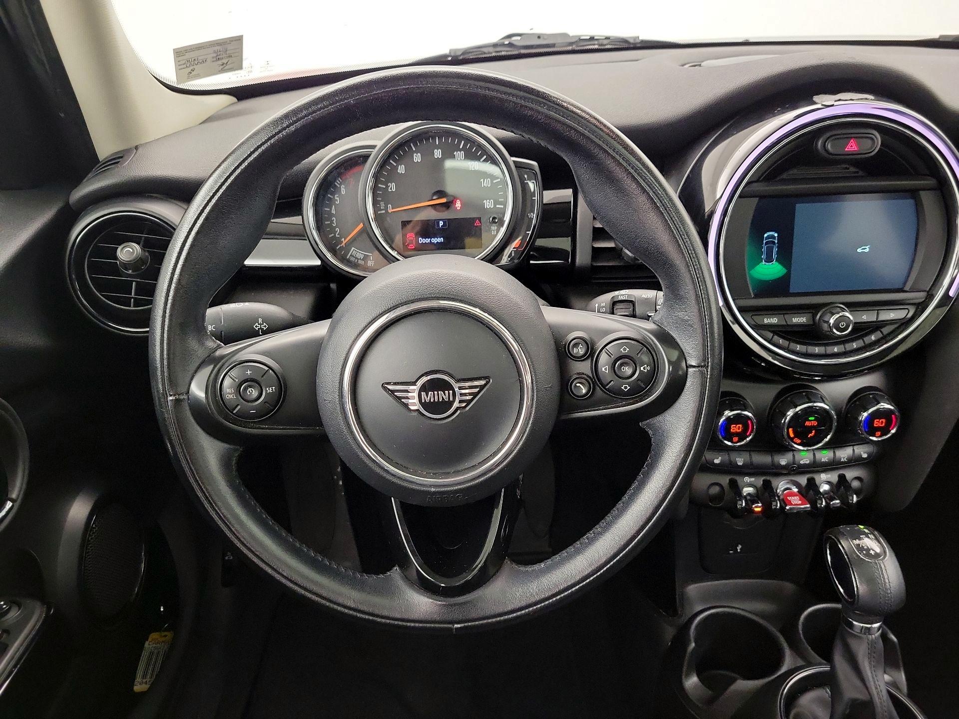 Thumbnail: 2019 MINI Cooper Hardtop - 10