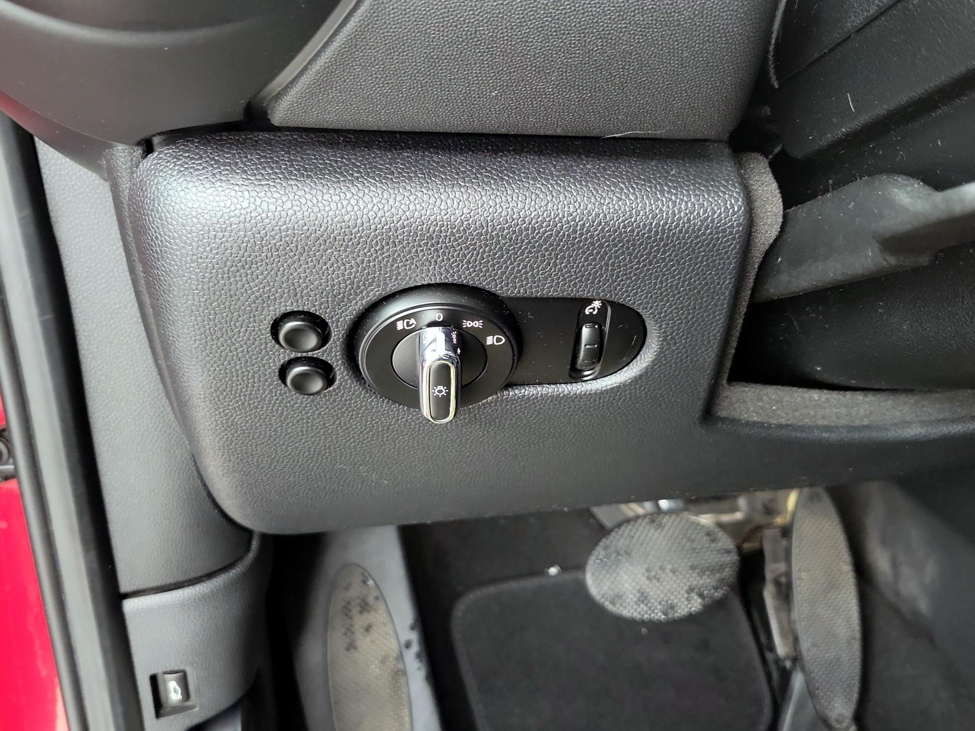 Thumbnail: 2019 MINI Cooper Hardtop - 13