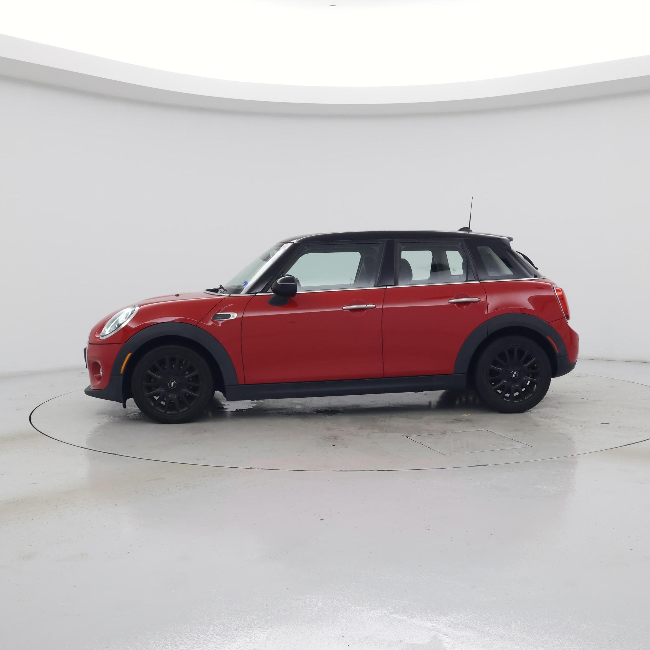 Thumbnail: 2019 MINI Cooper Hardtop - 3