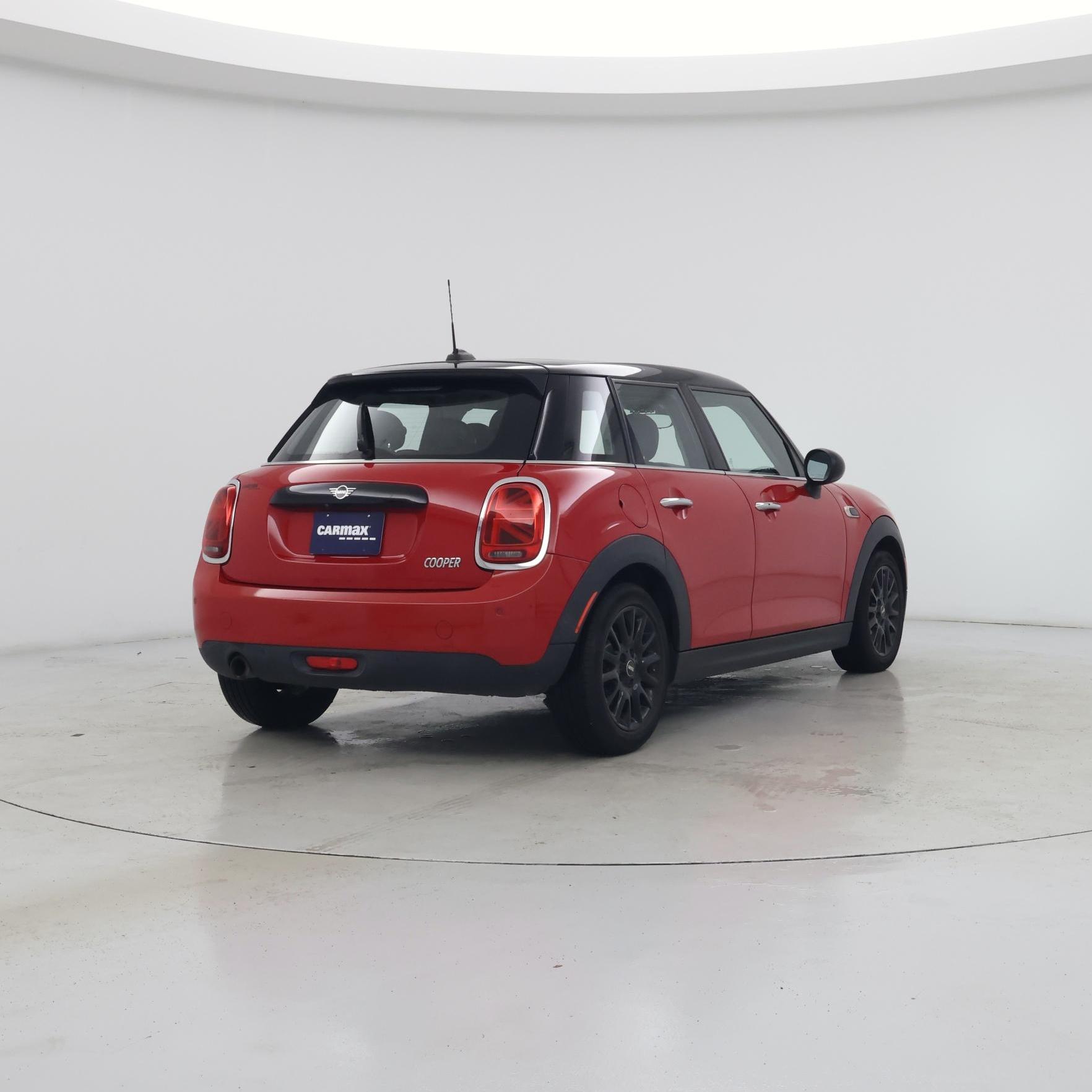 Thumbnail: 2019 MINI Cooper Hardtop - 8