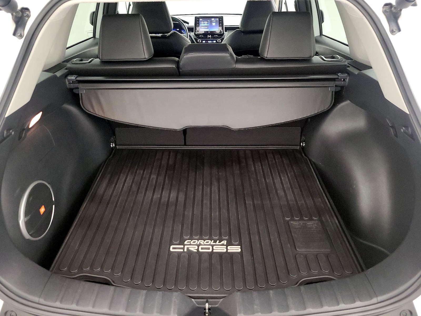 2022 Toyota Corolla Cross XLE - Photo 22