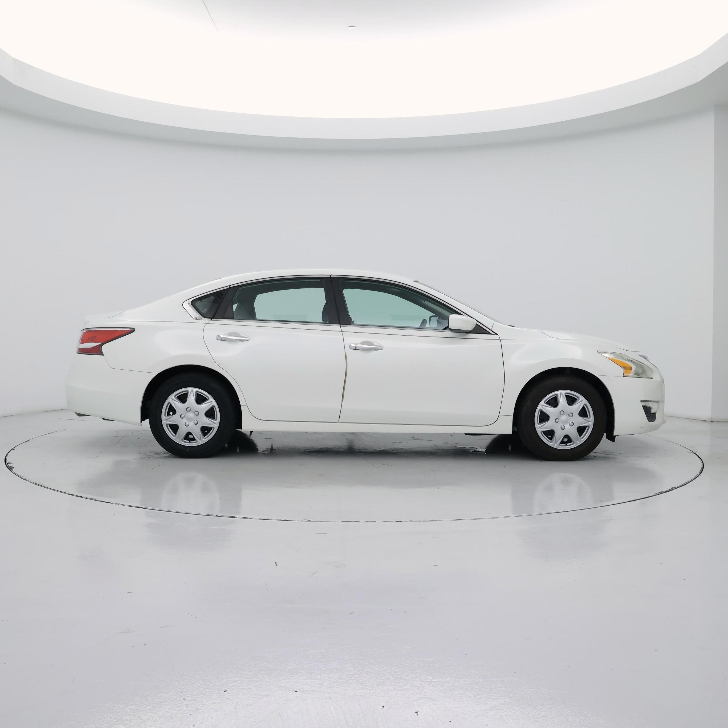 Thumbnail: 2015 Nissan Altima - 7