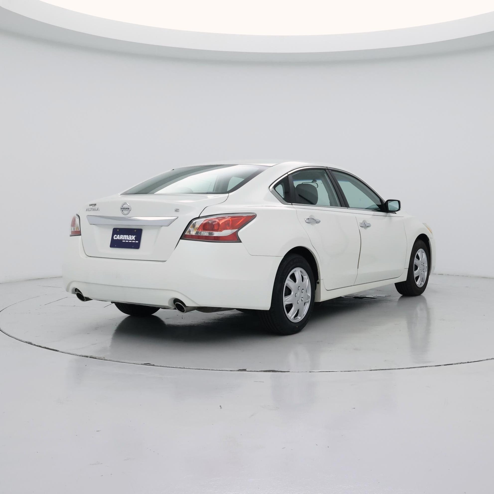 Thumbnail: 2015 Nissan Altima - 8