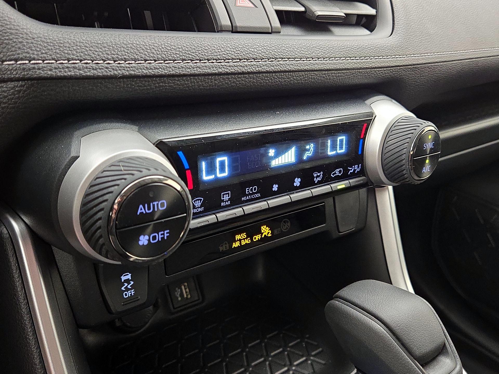 Thumbnail: 2025 Toyota RAV4 - 16