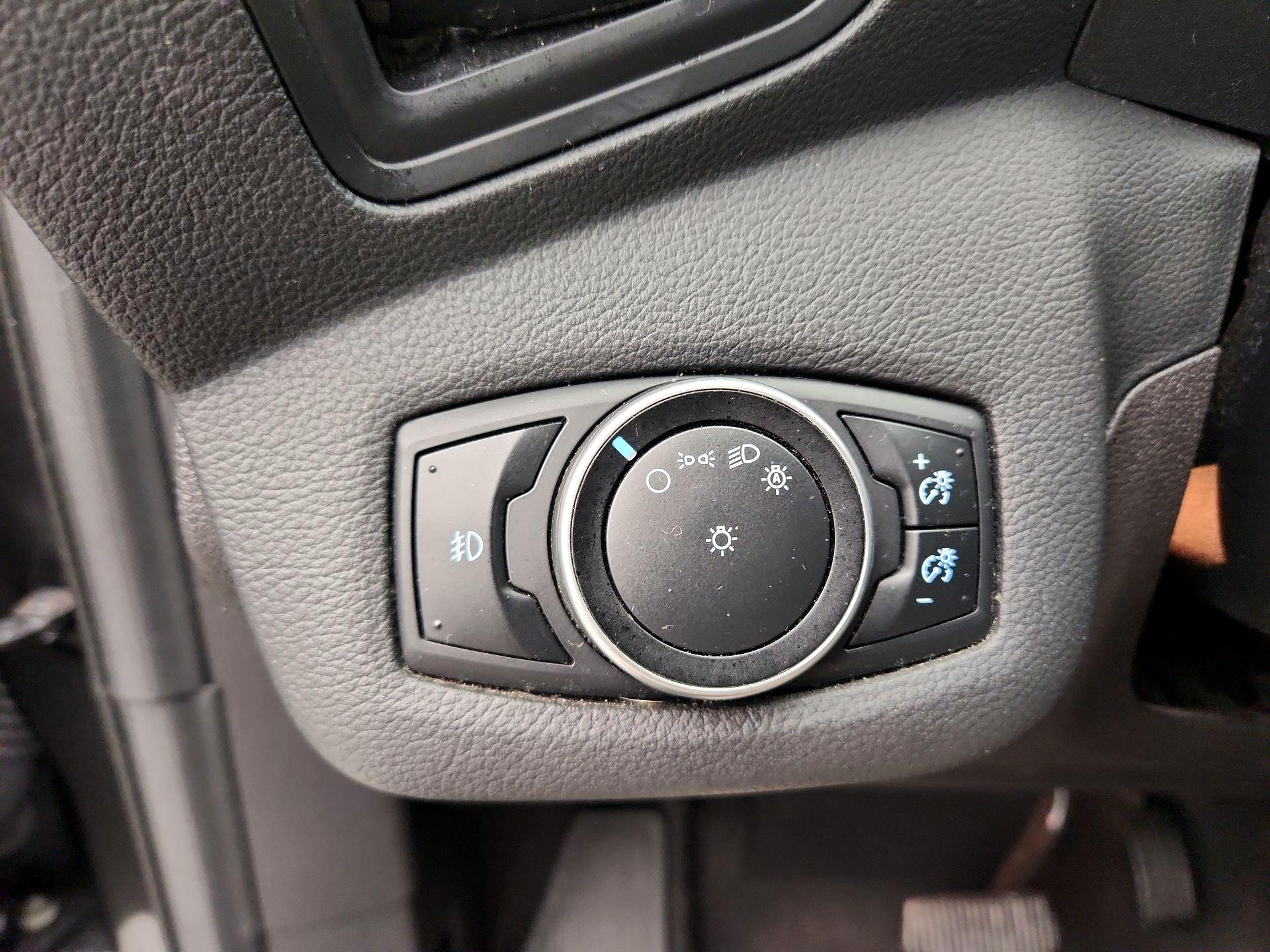 Thumbnail: 2016 Ford Escape - 13