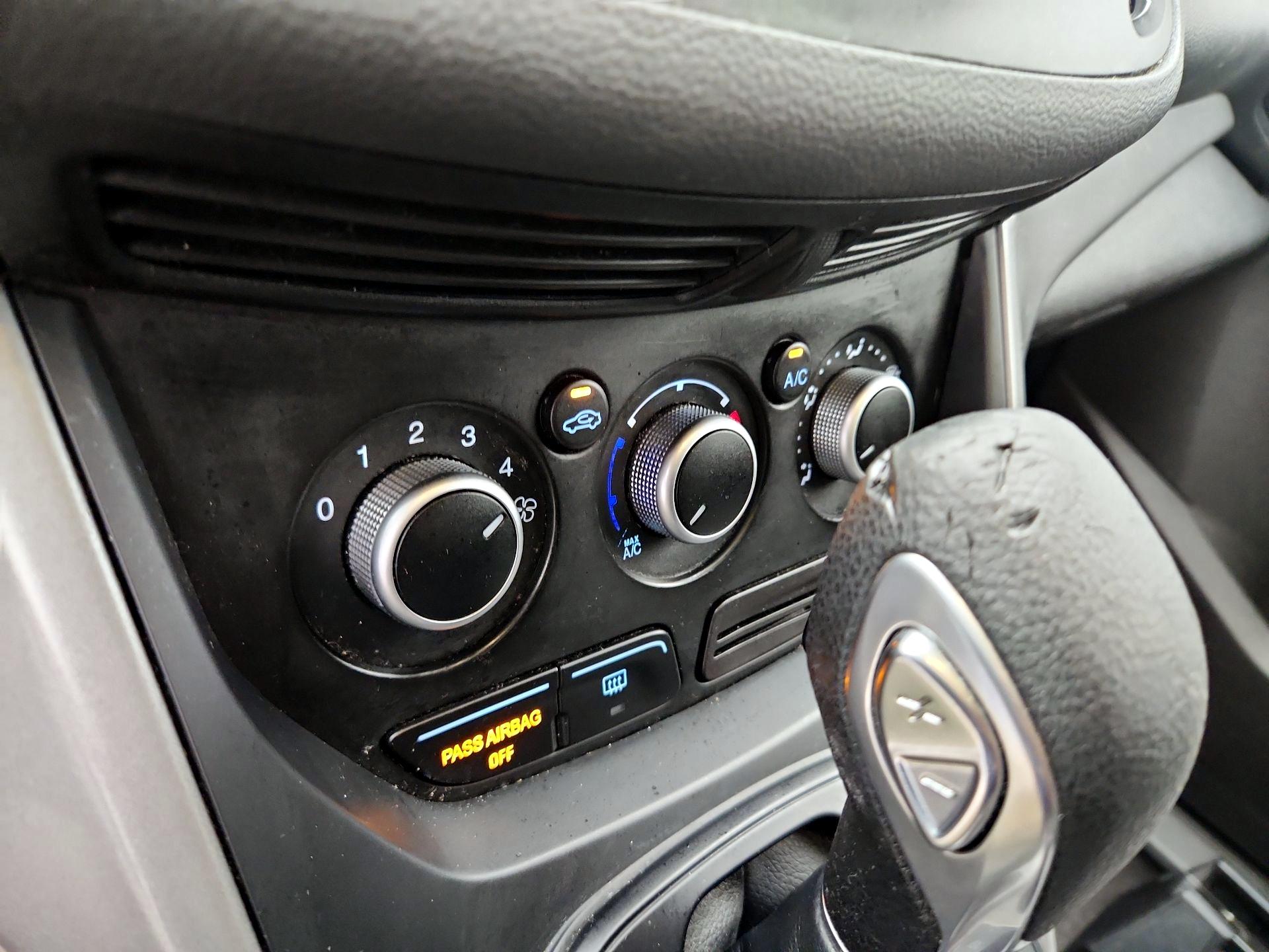 Thumbnail: 2016 Ford Escape - 16