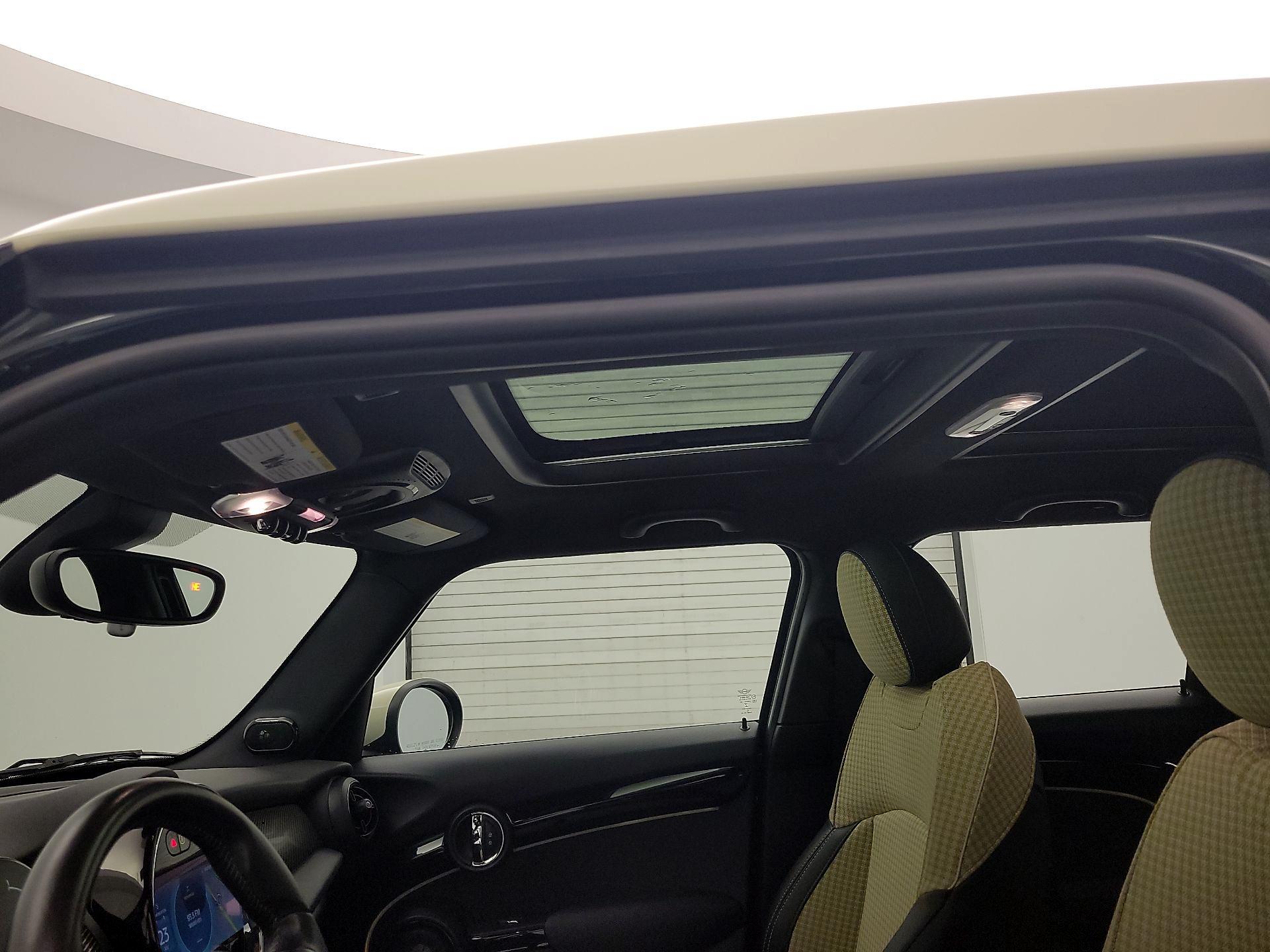 Thumbnail: 2023 MINI Cooper Hardtop - 20