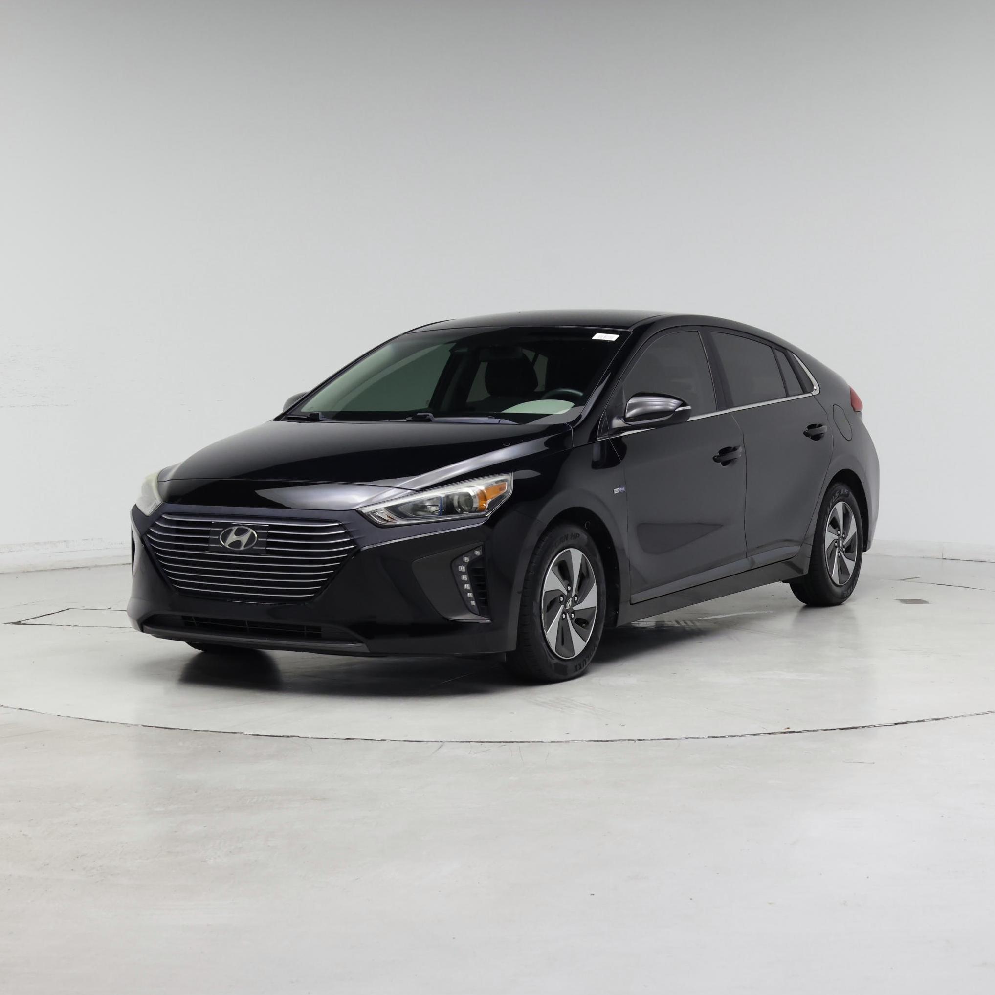 Thumbnail: 2017 Hyundai Ioniq - 4