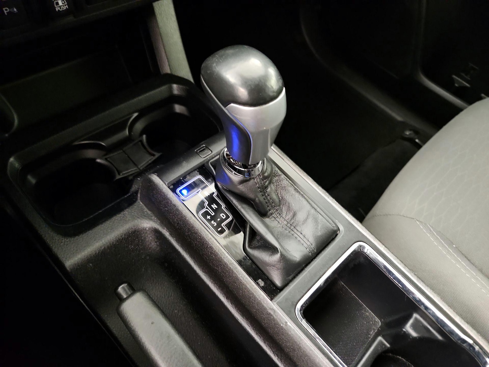 2019 Toyota Tacoma SR5 - Photo 18