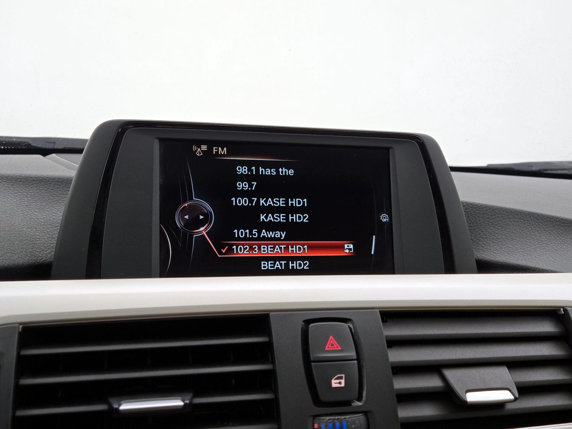 Thumbnail: 2015 BMW 3 Series - 14