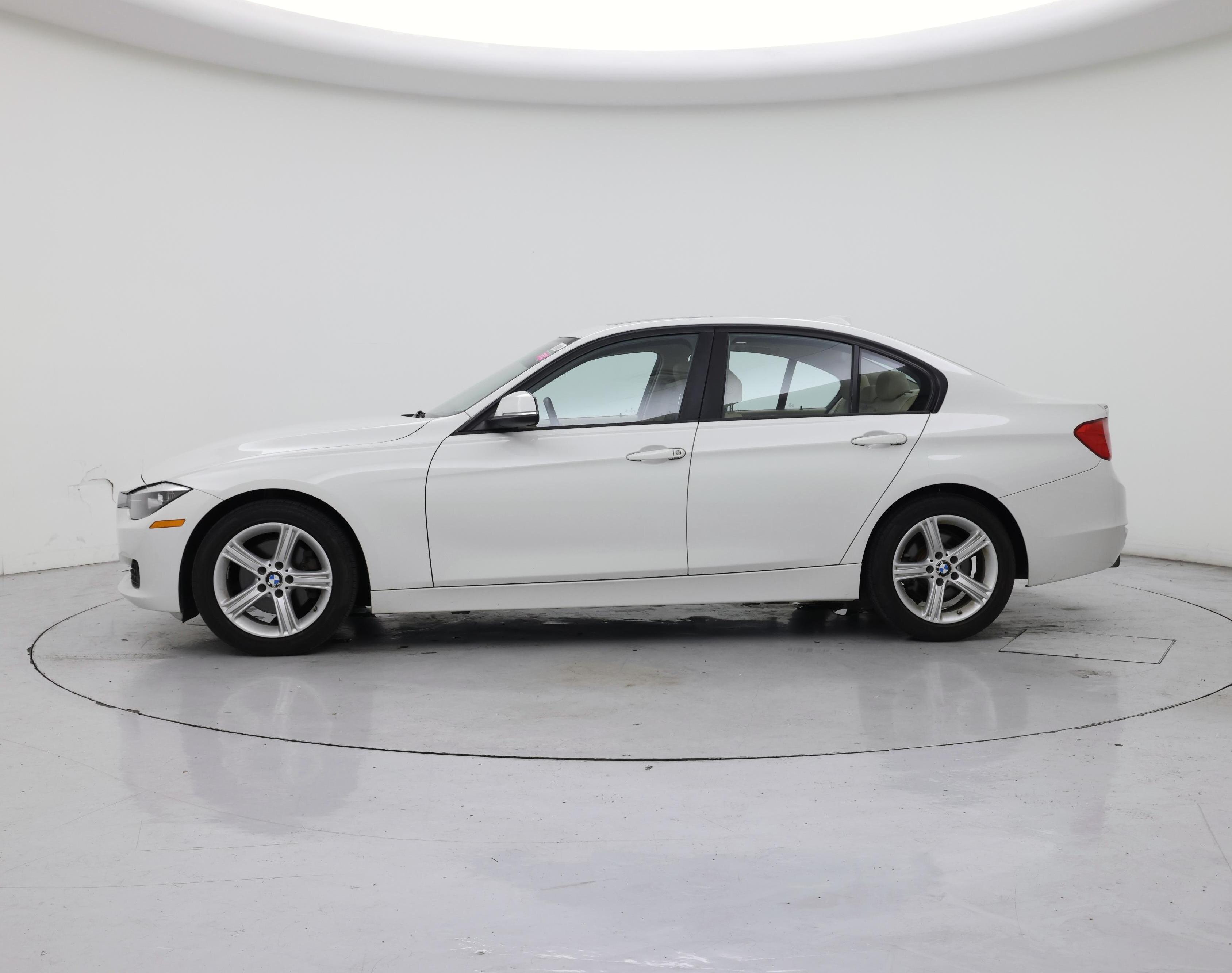 Thumbnail: 2015 BMW 3 Series - 3