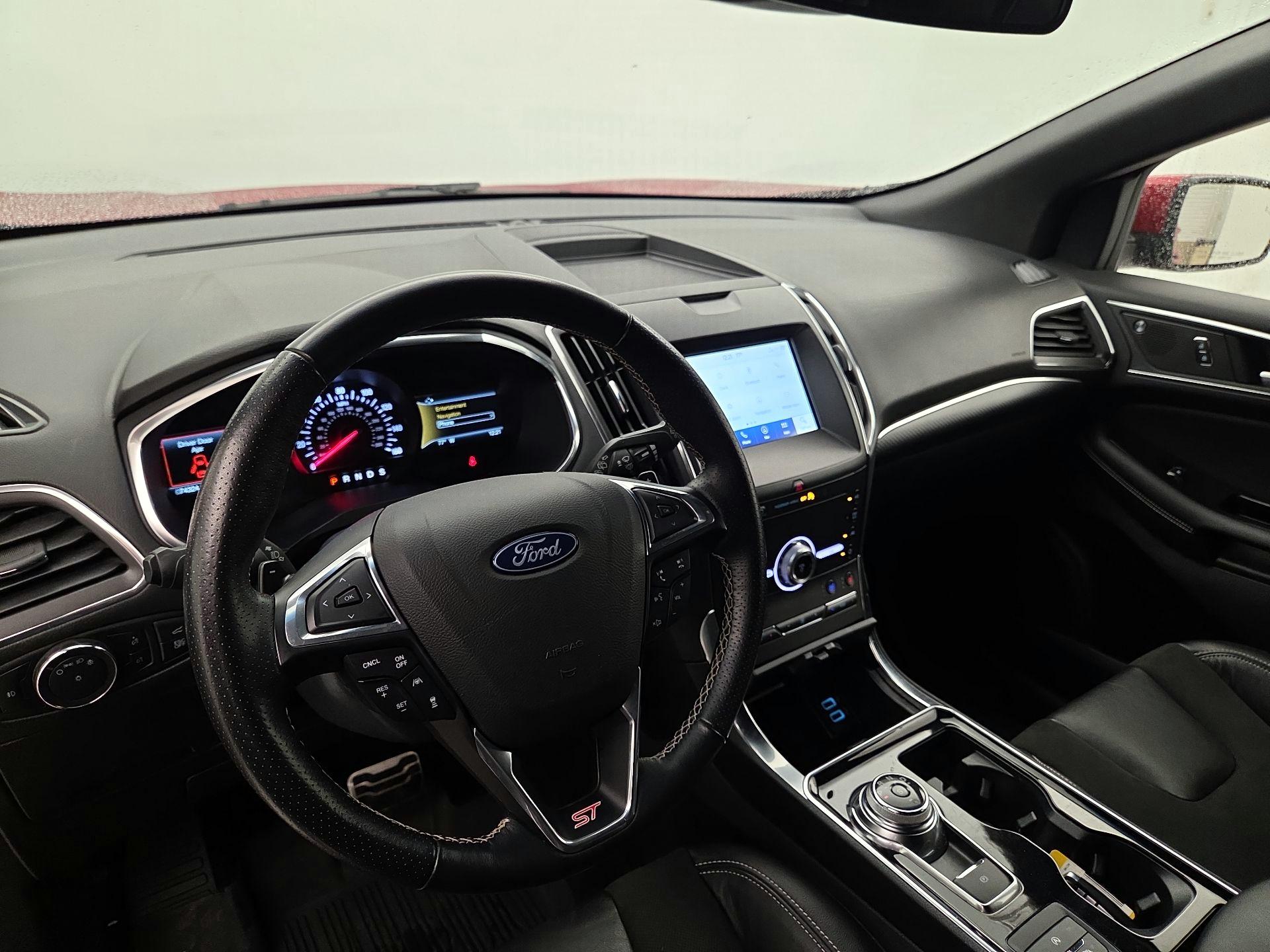 Thumbnail: 2020 Ford Edge - 8