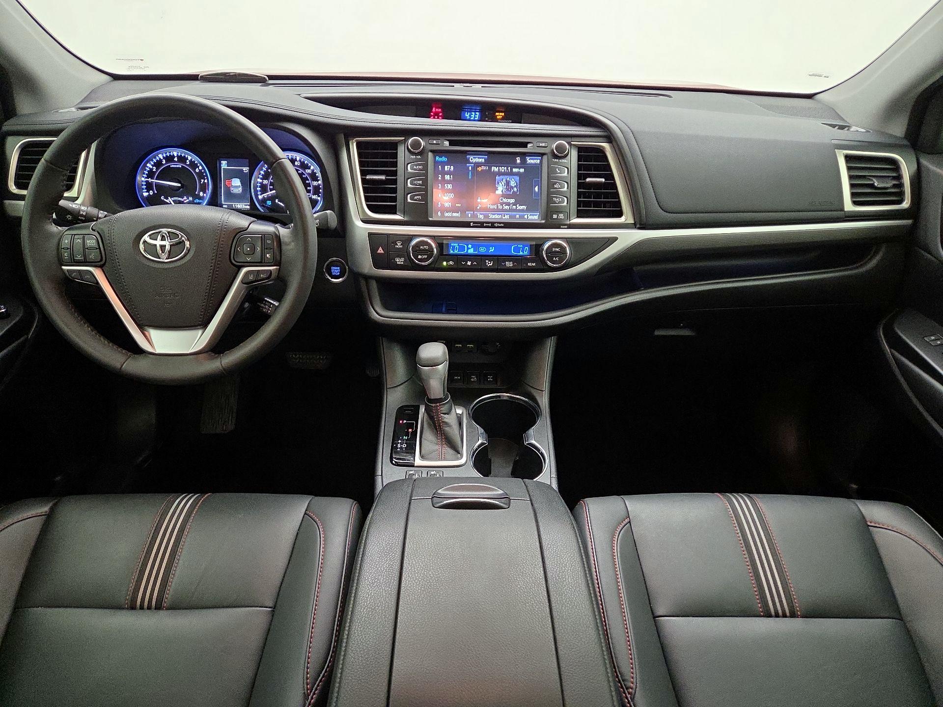 Thumbnail: 2019 Toyota Highlander - 9