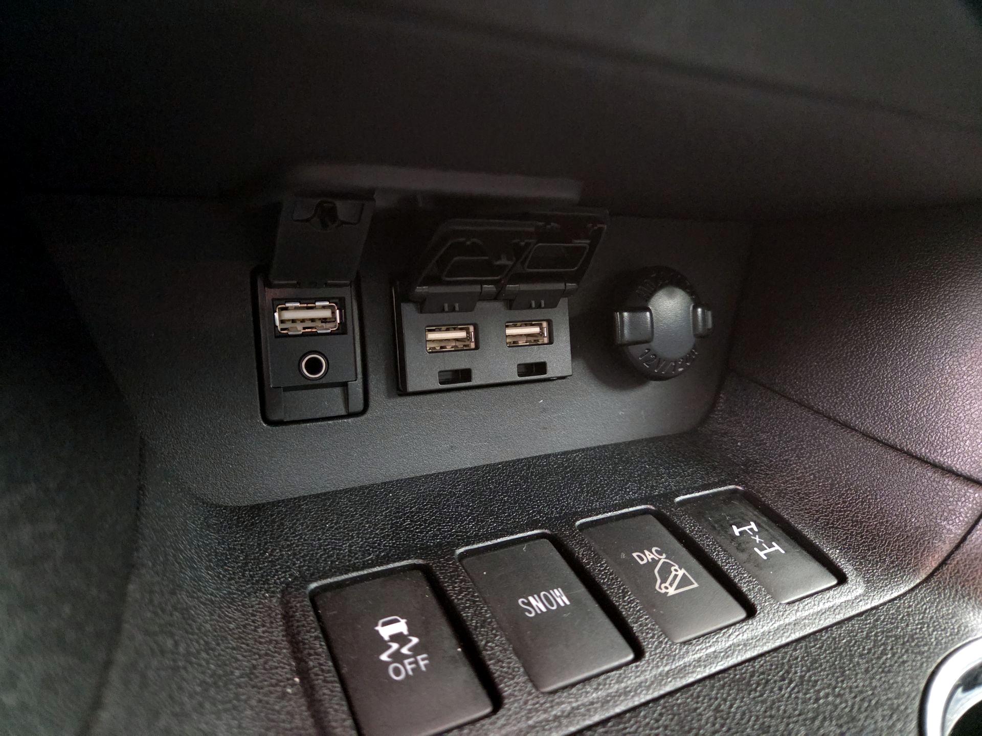 Thumbnail: 2019 Toyota Highlander - 18