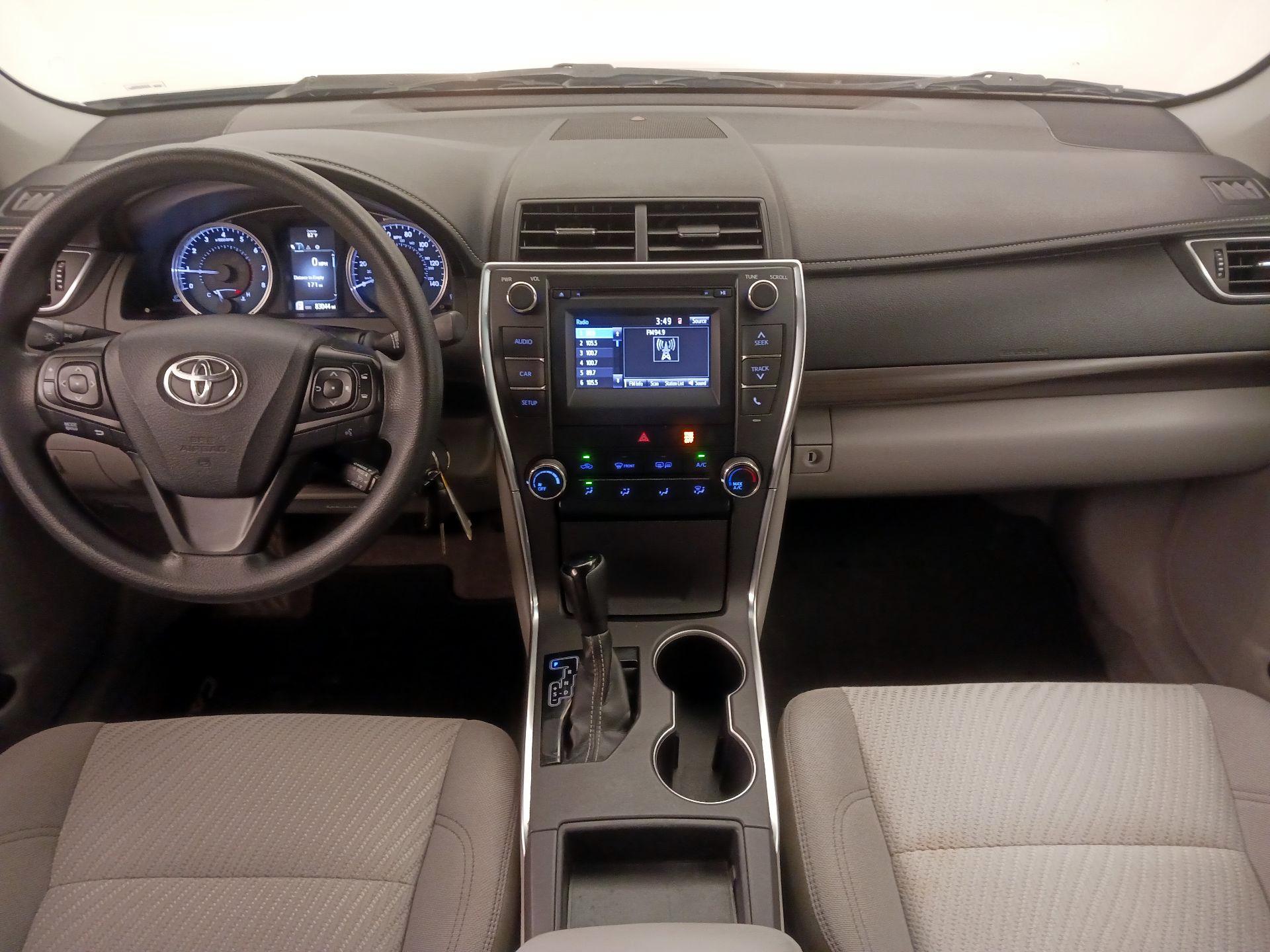 Thumbnail: 2017 Toyota Camry - 9