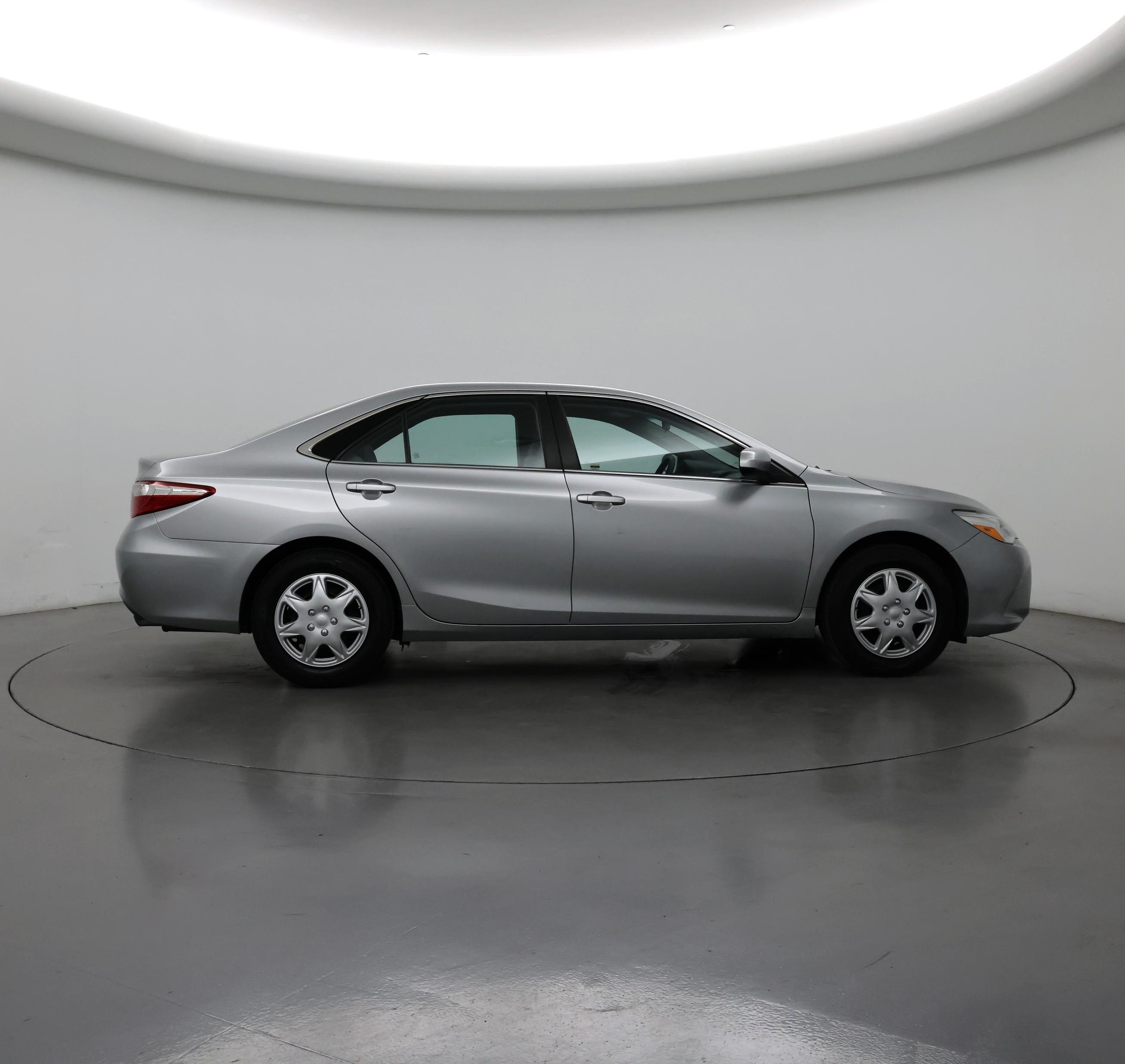 Thumbnail: 2017 Toyota Camry - 7