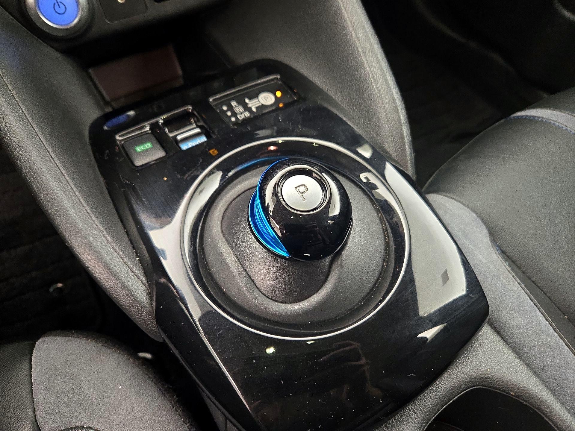 Thumbnail: 2019 Nissan Leaf - 17