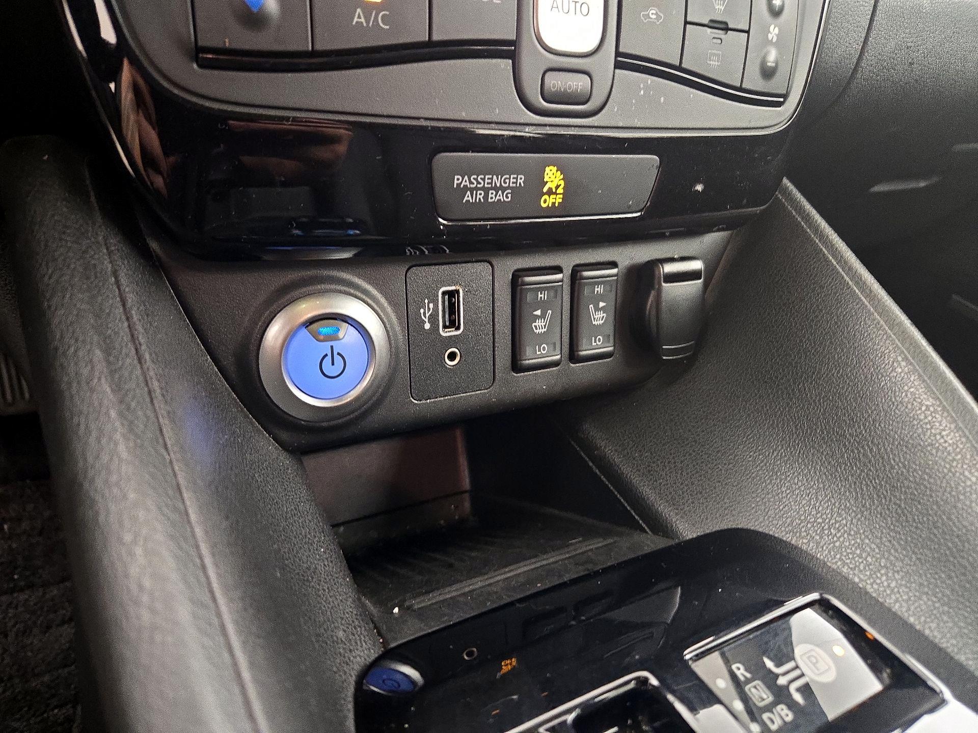 Thumbnail: 2019 Nissan Leaf - 18