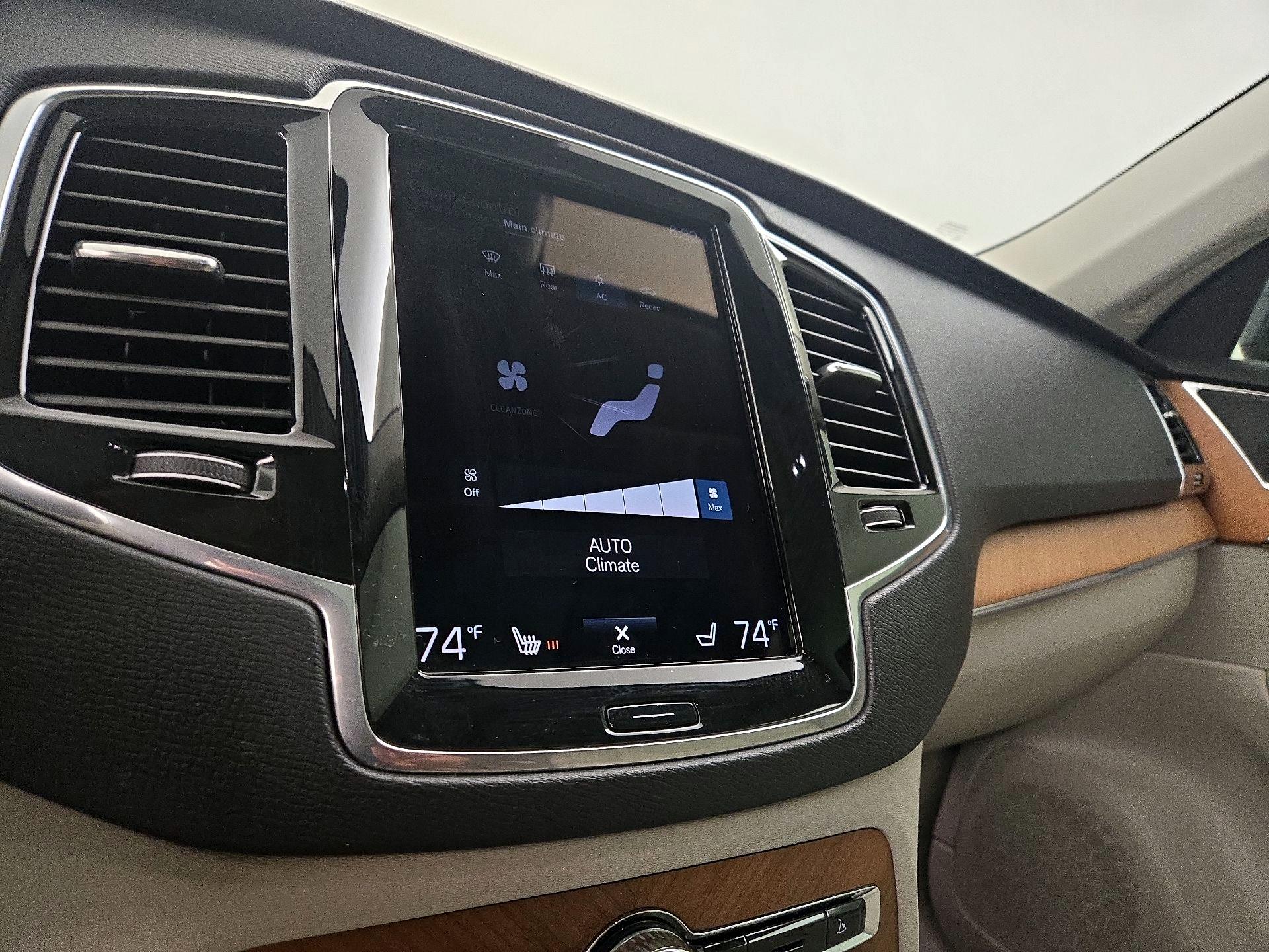 Thumbnail: 2021 Volvo XC90 - 17