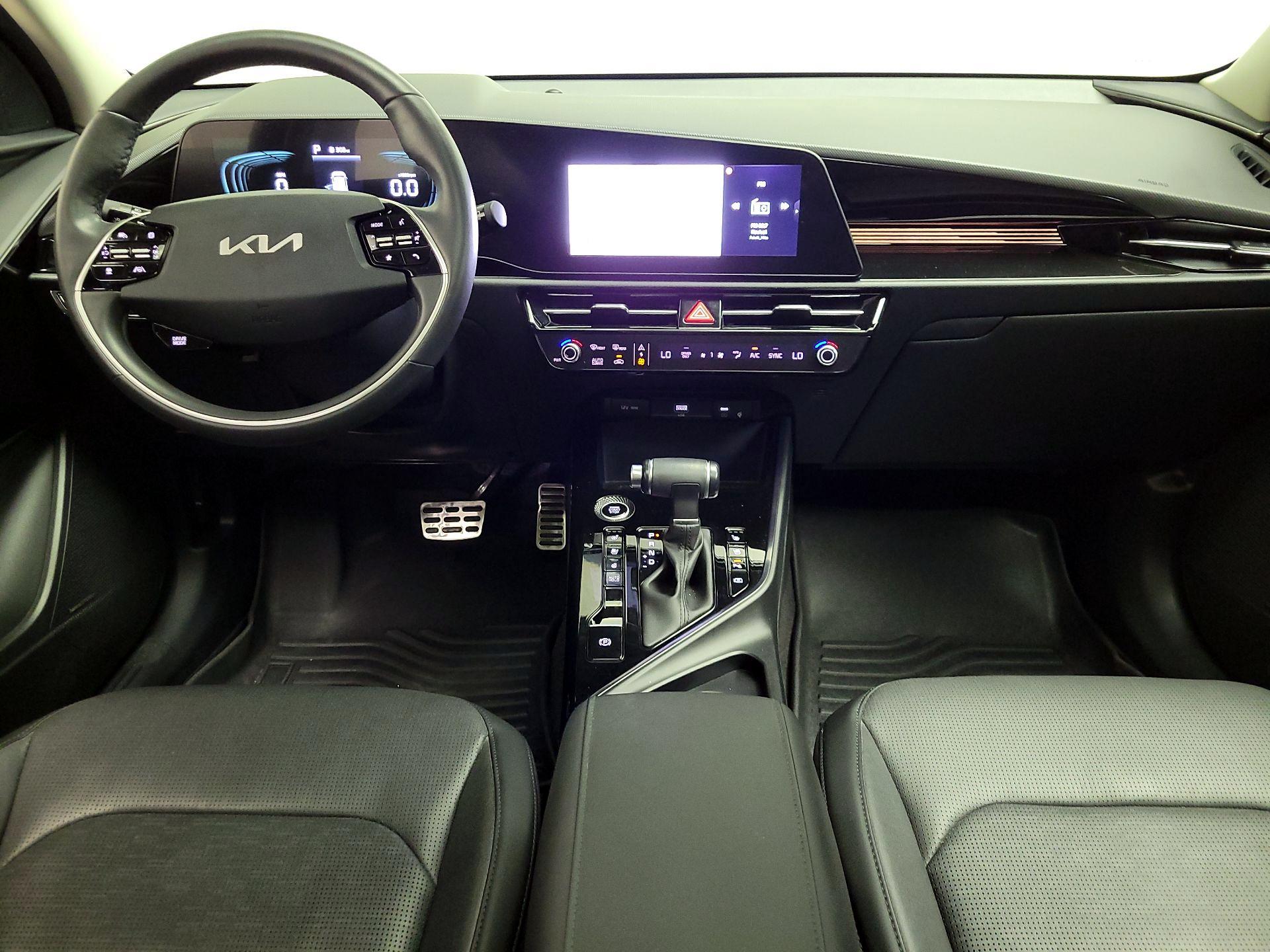 Thumbnail: 2024 Kia Niro - 9