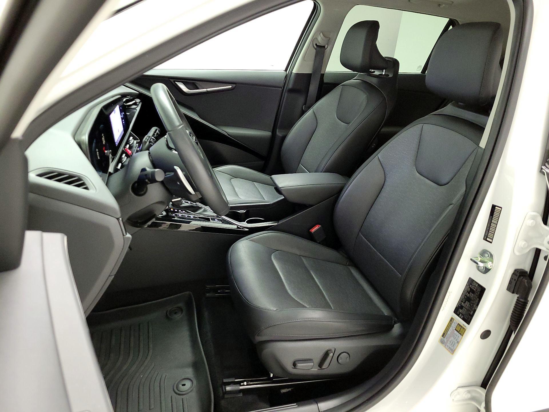 Thumbnail: 2024 Kia Niro - 11