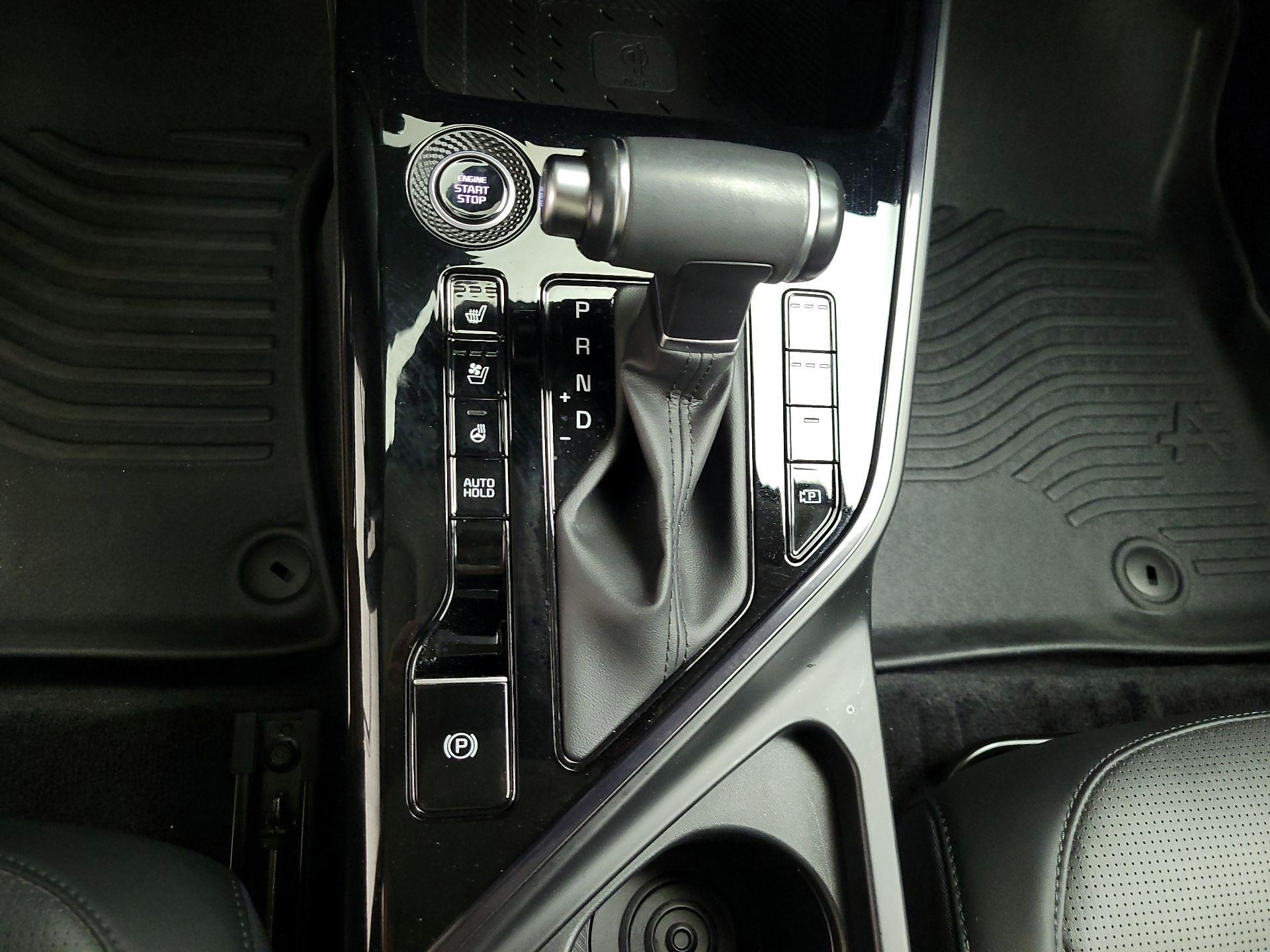 Thumbnail: 2024 Kia Niro - 18