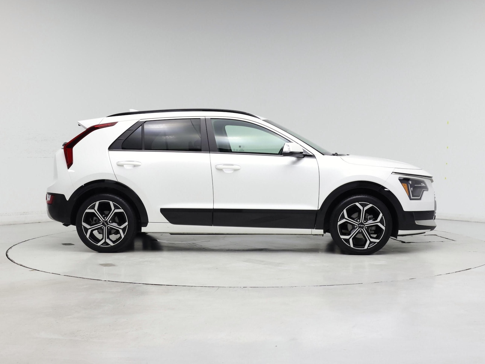 2024 Kia Niro SX Touring - Photo 8