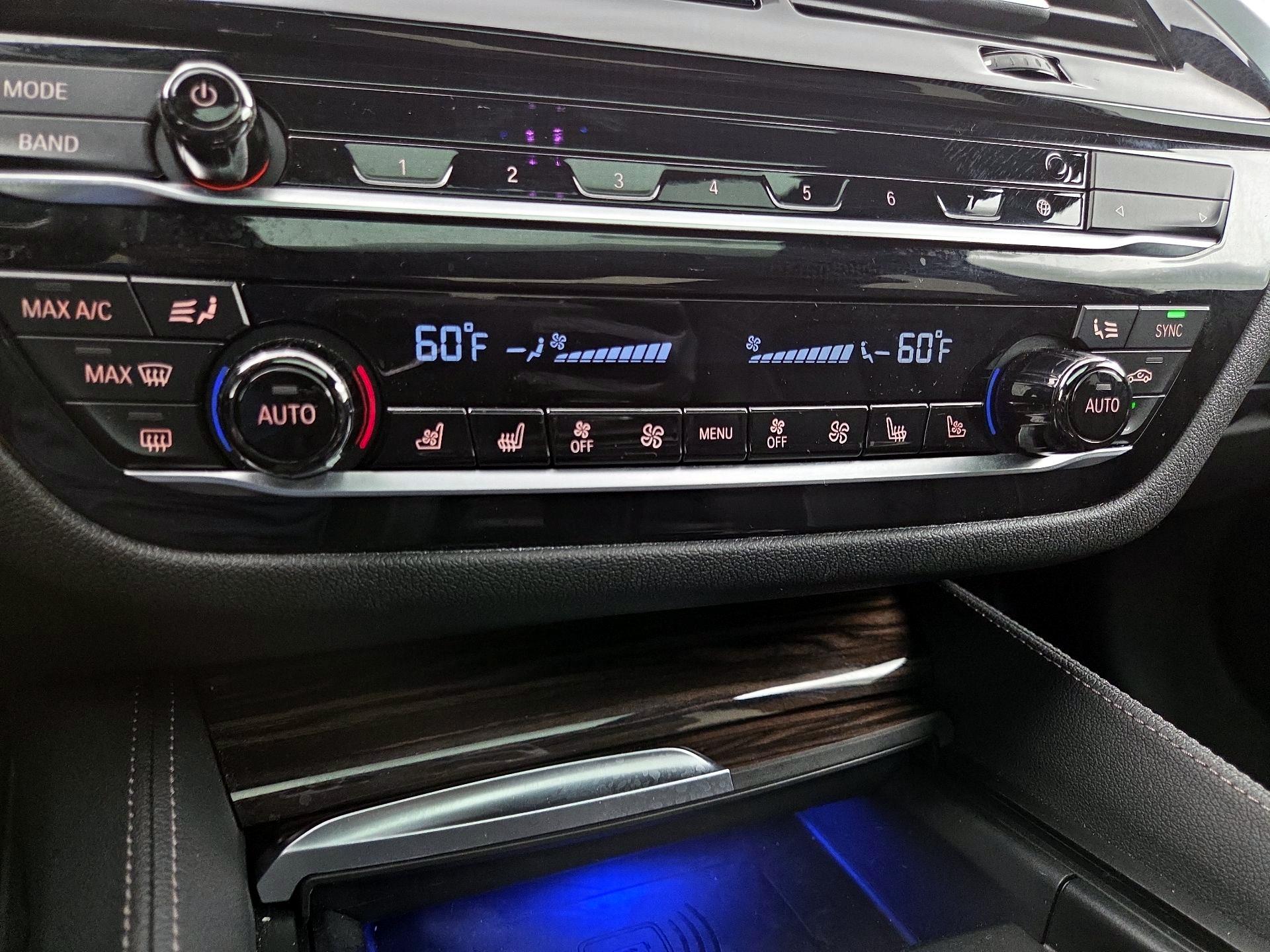 Thumbnail: 2021 BMW 5 Series - 17