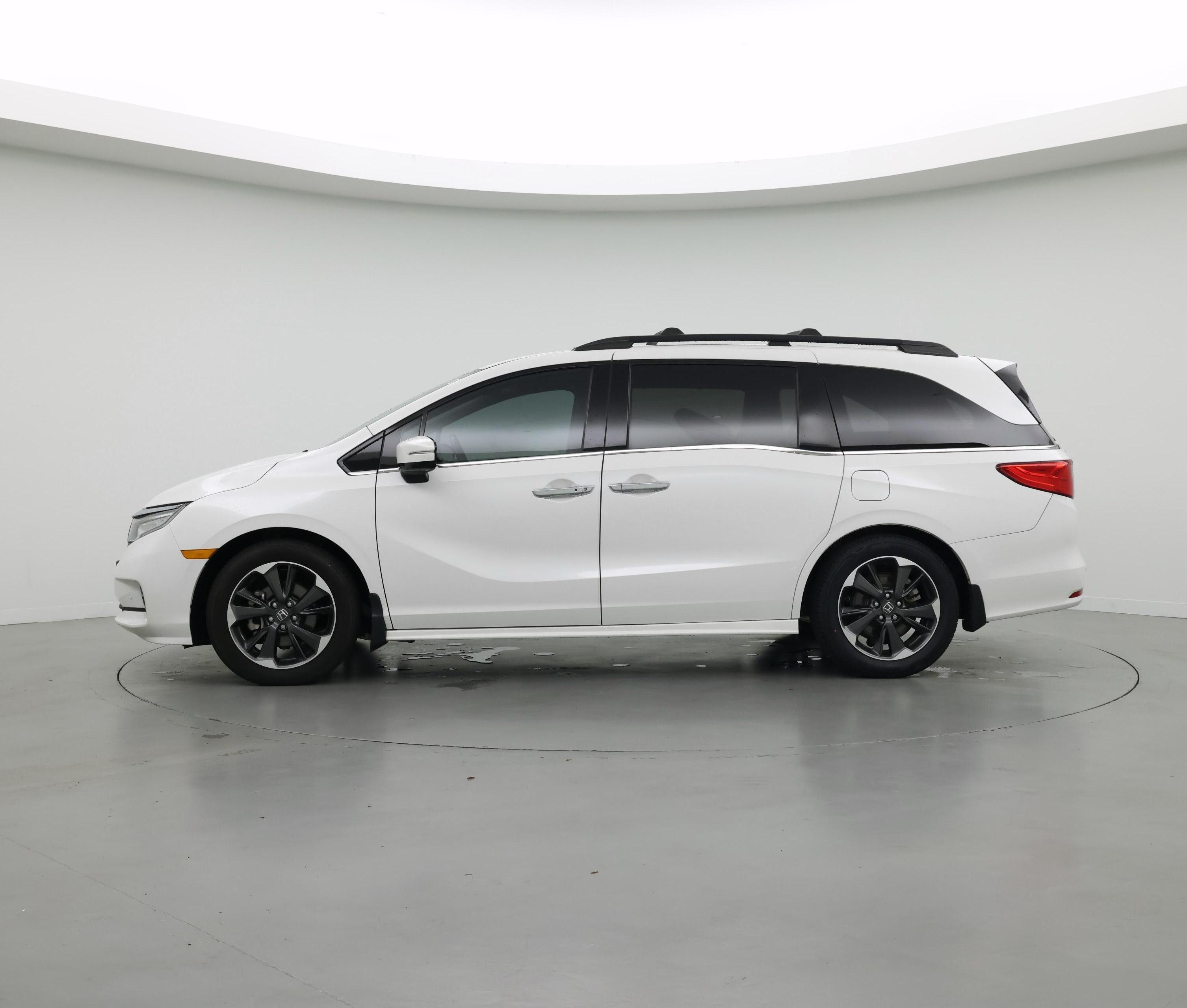Thumbnail: 2023 Honda Odyssey - 3