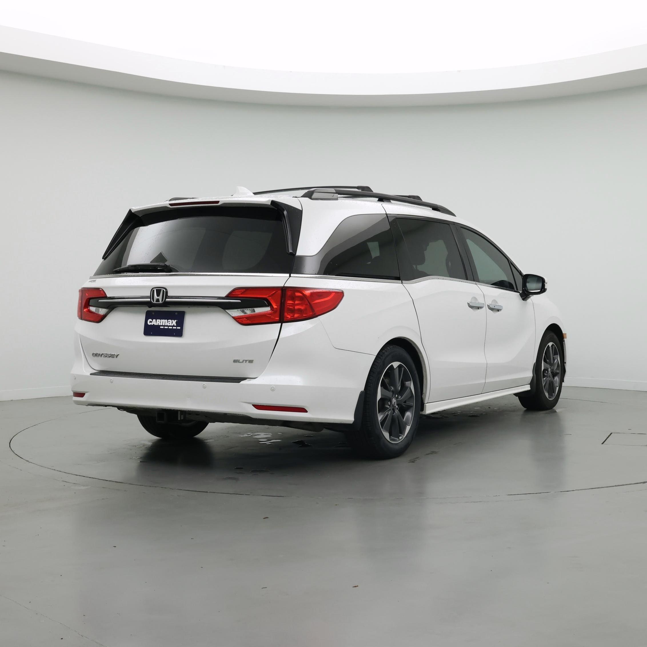 Thumbnail: 2023 Honda Odyssey - 8
