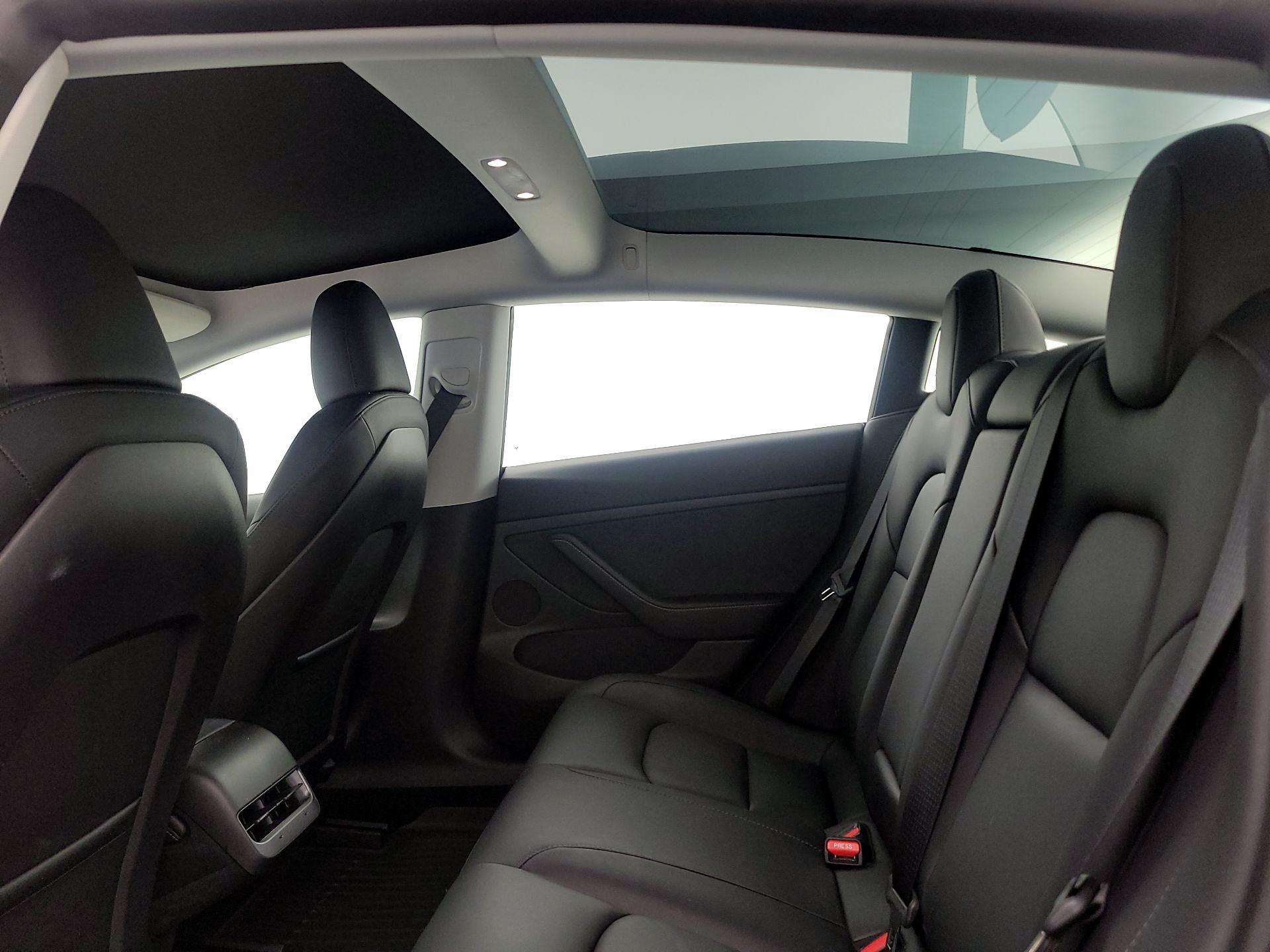 Thumbnail: 2023 Tesla Model 3 - 19