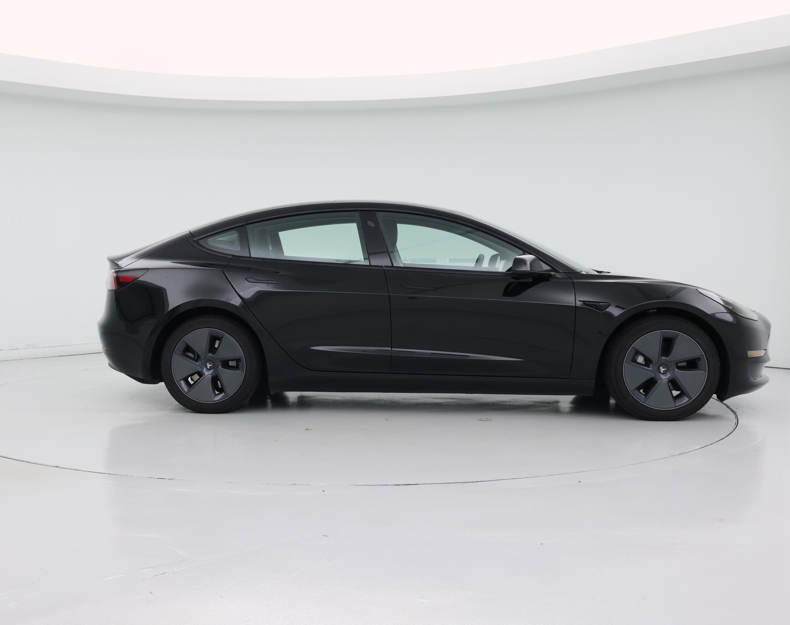 Thumbnail: 2023 Tesla Model 3 - 7