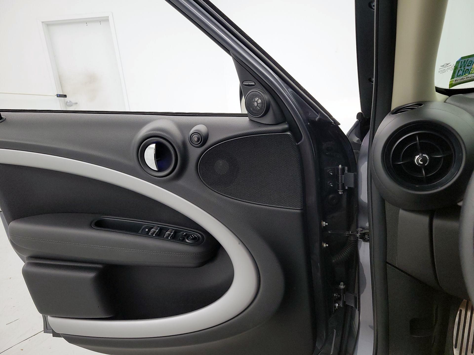 Thumbnail: 2016 MINI Cooper Countryman - 12