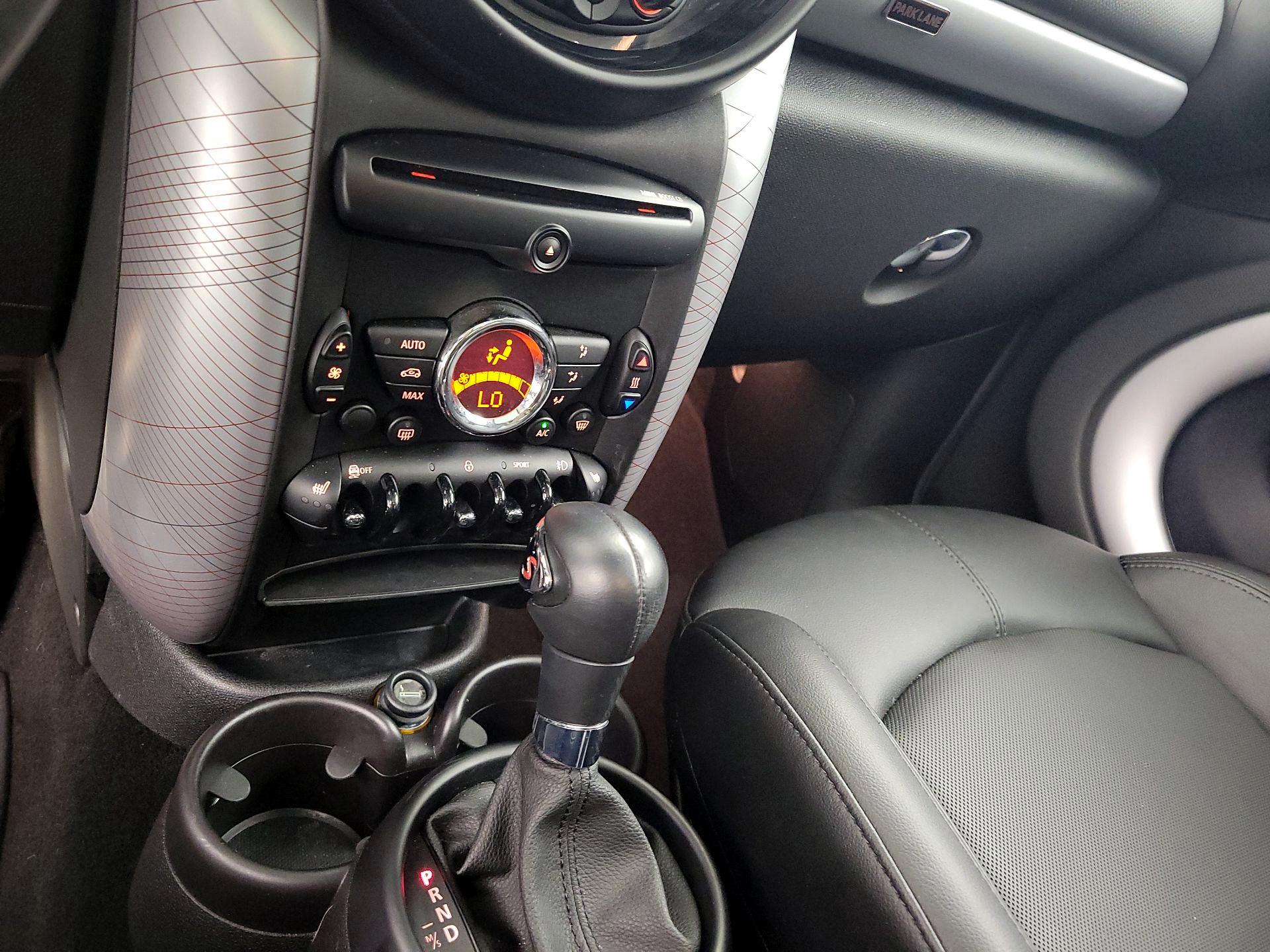 Thumbnail: 2016 MINI Cooper Countryman - 14