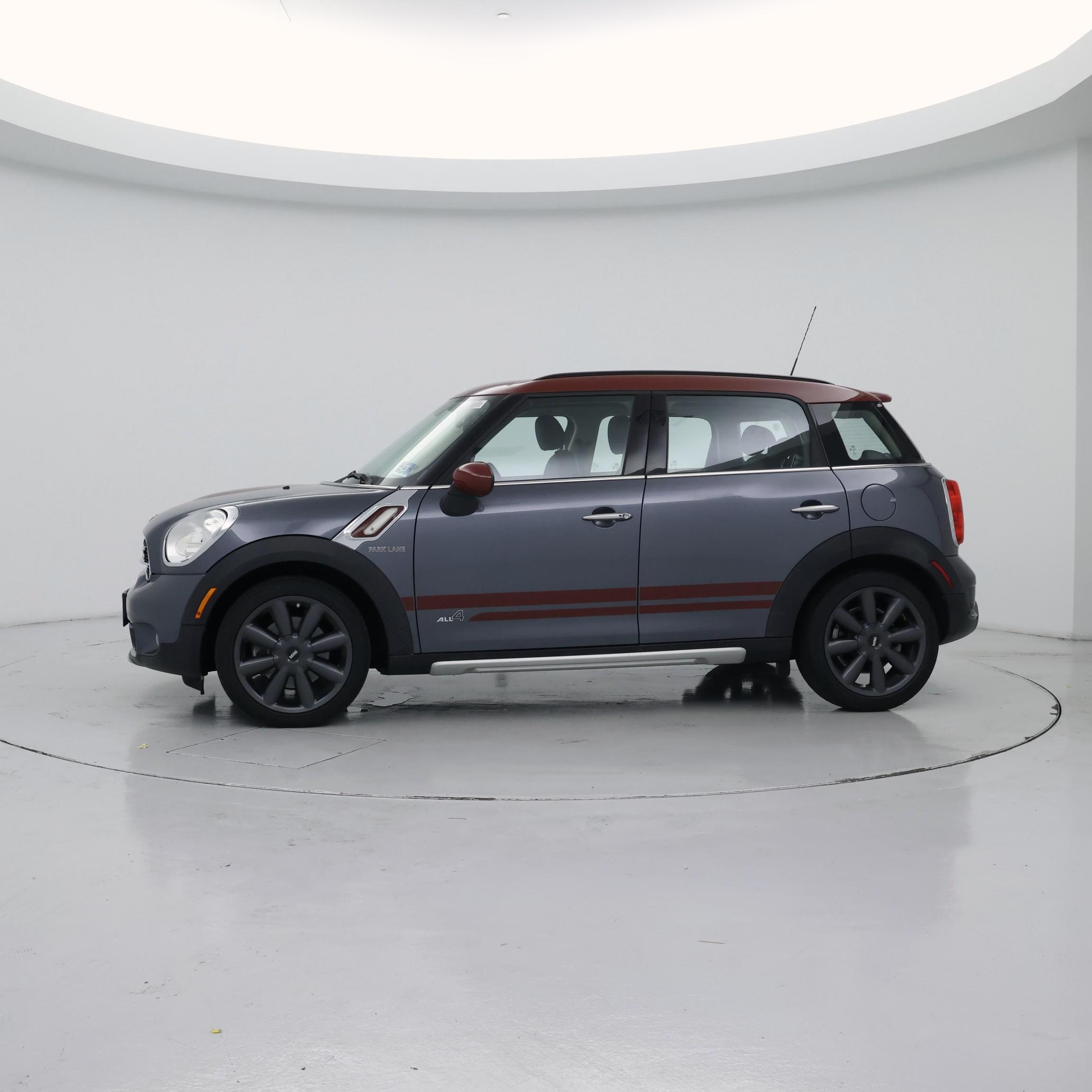 Thumbnail: 2016 MINI Cooper Countryman - 3