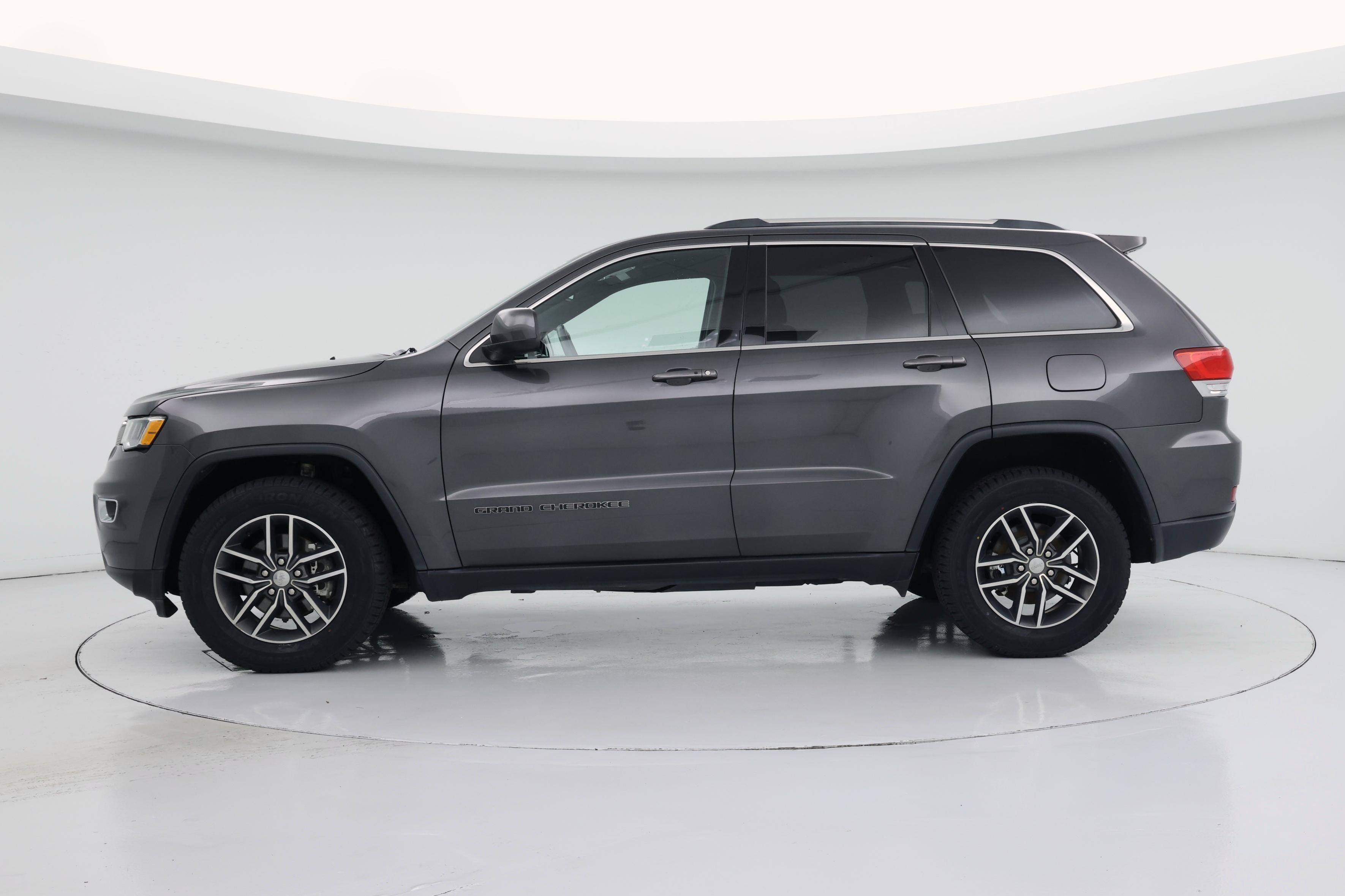 Thumbnail: 2018 Jeep Grand Cherokee - 3