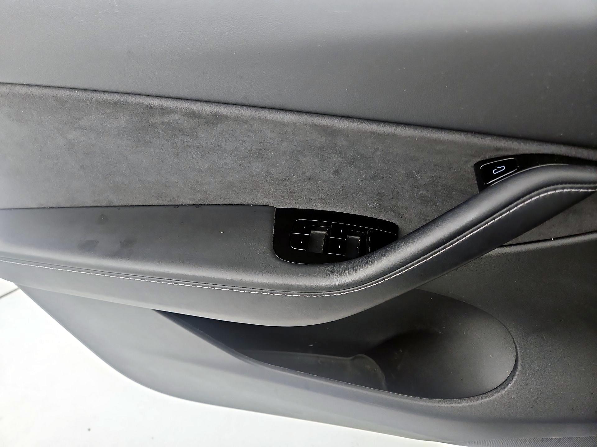 Thumbnail: 2021 Tesla Model Y - 12