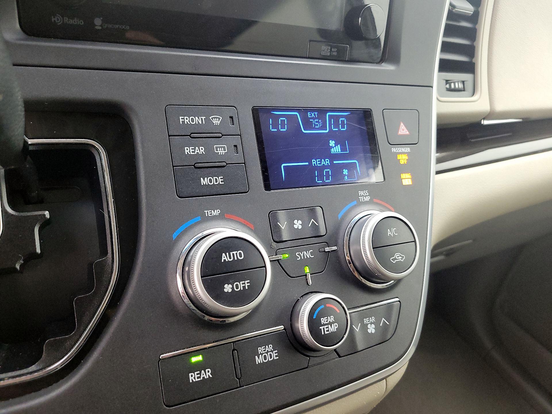 Thumbnail: 2015 Toyota Sienna - 16