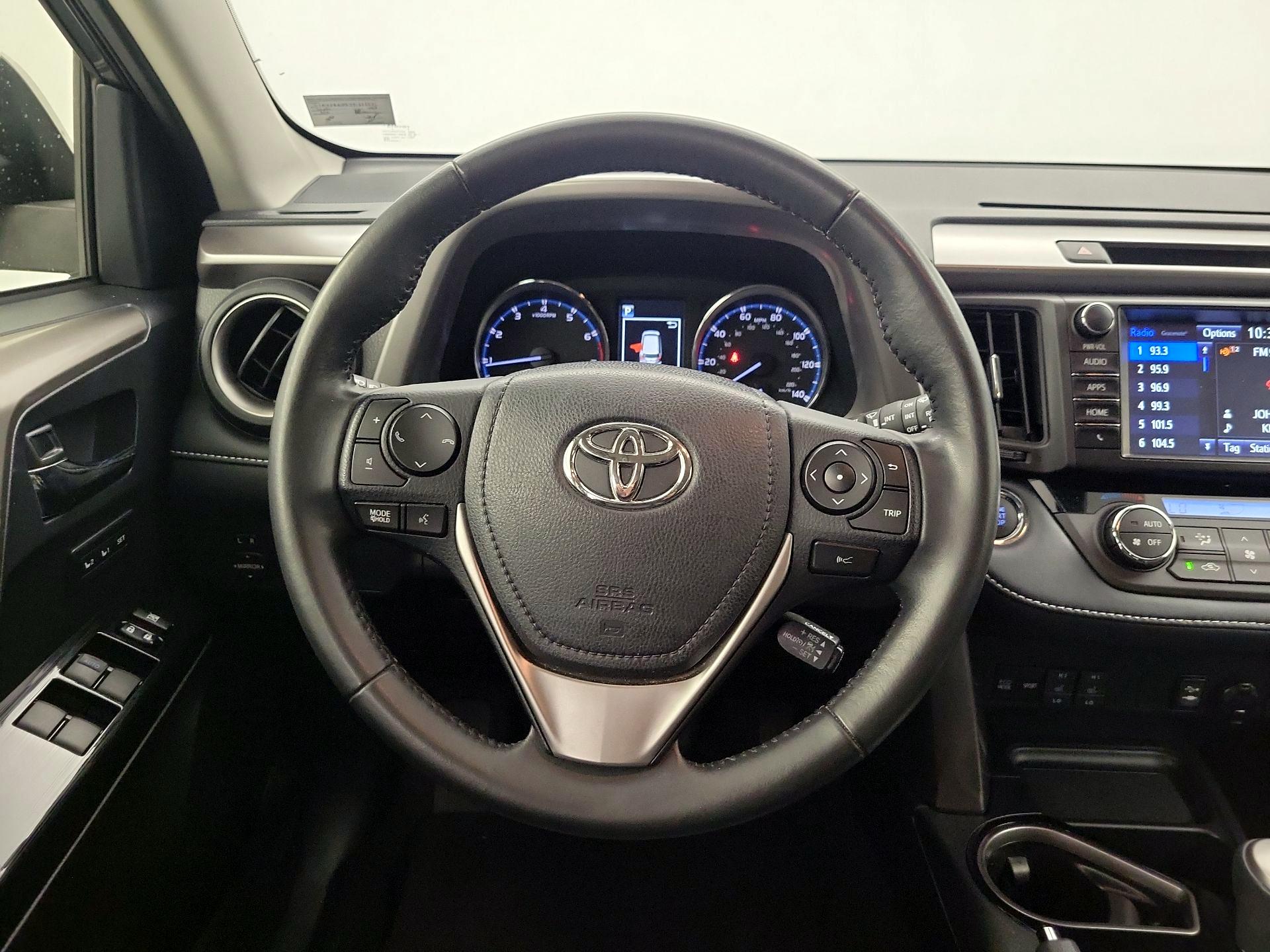 Thumbnail: 2018 Toyota RAV4 - 10