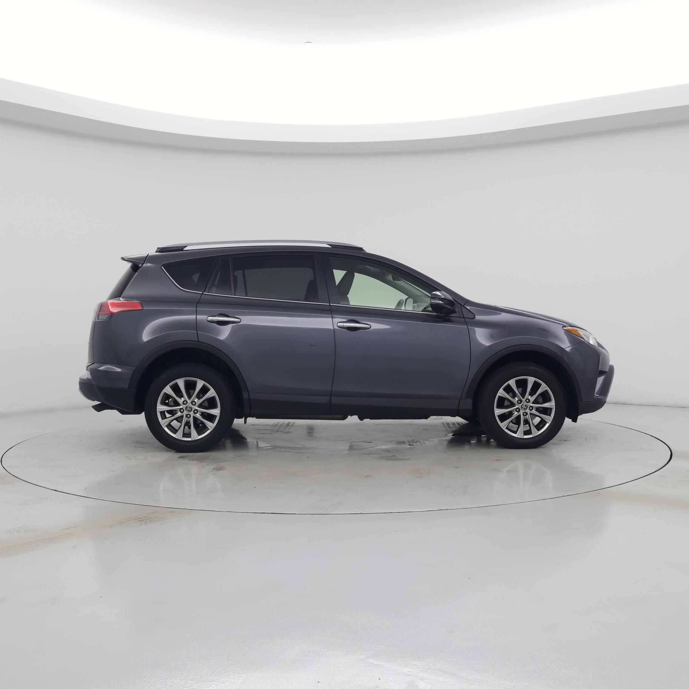 Thumbnail: 2018 Toyota RAV4 - 7