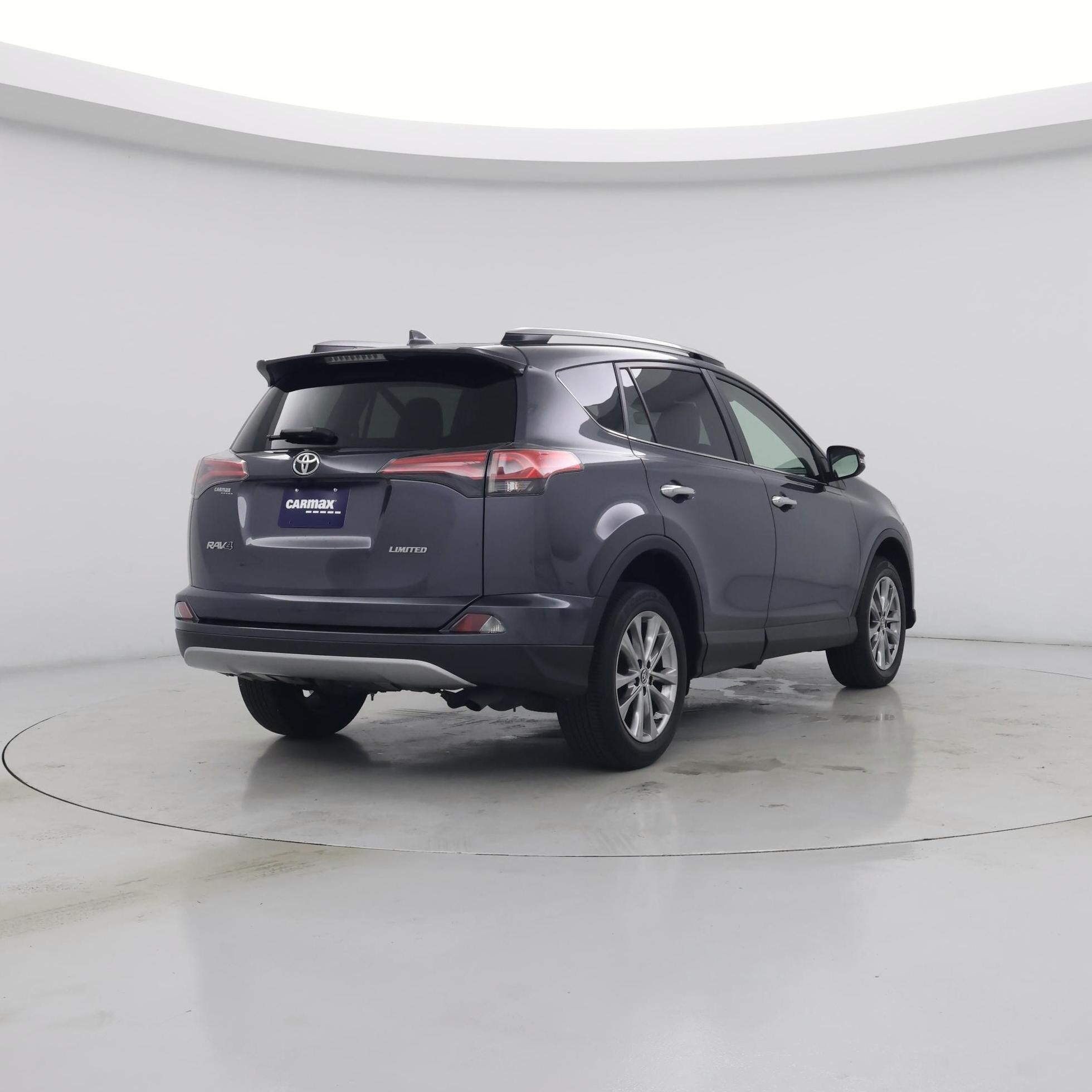 Thumbnail: 2018 Toyota RAV4 - 8