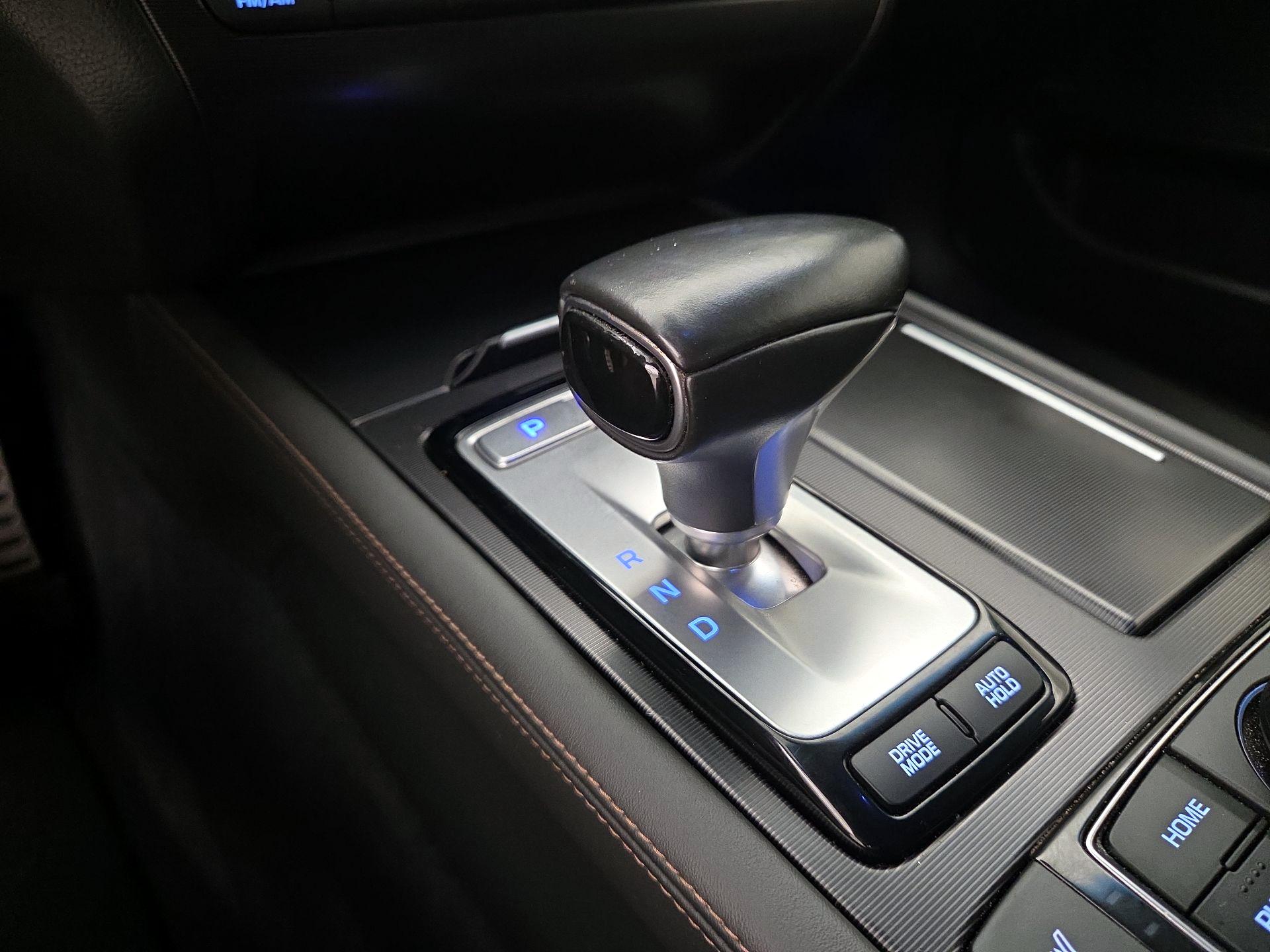 Thumbnail: 2018 Genesis G80 - 17