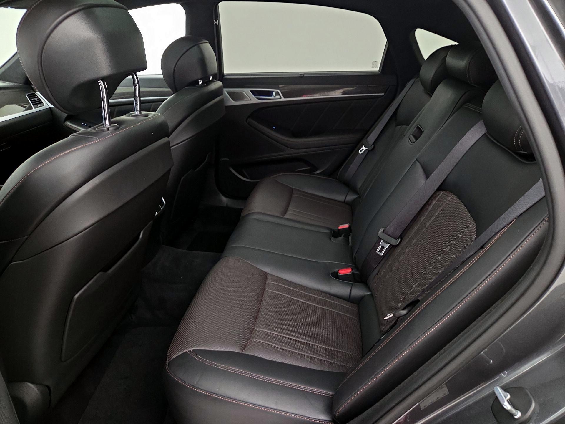 Thumbnail: 2018 Genesis G80 - 19