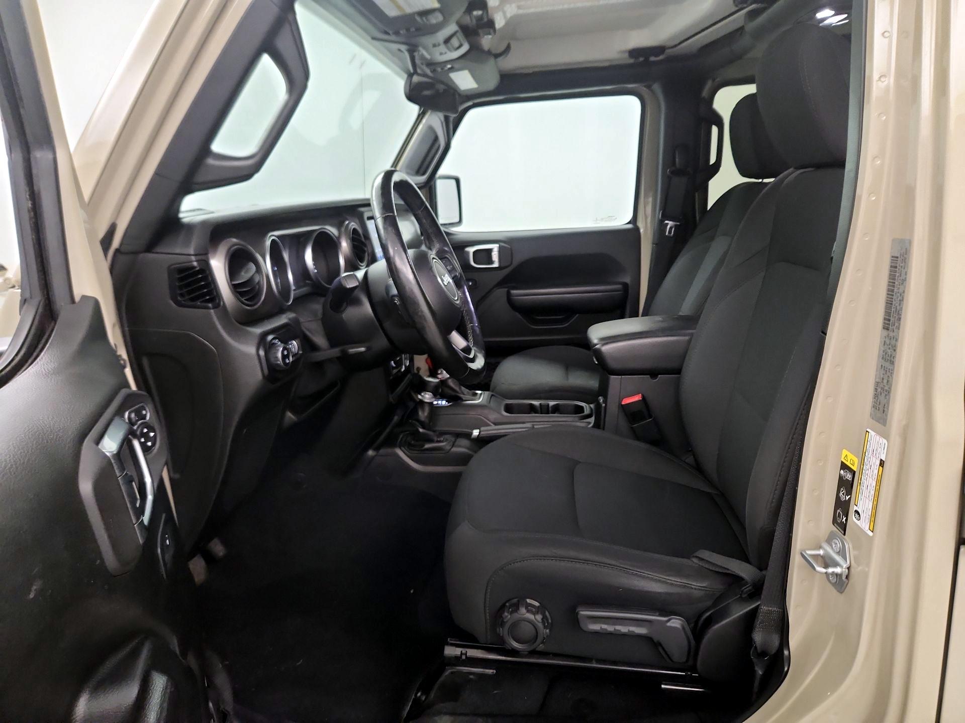 Thumbnail: 2020 Jeep Gladiator - 11