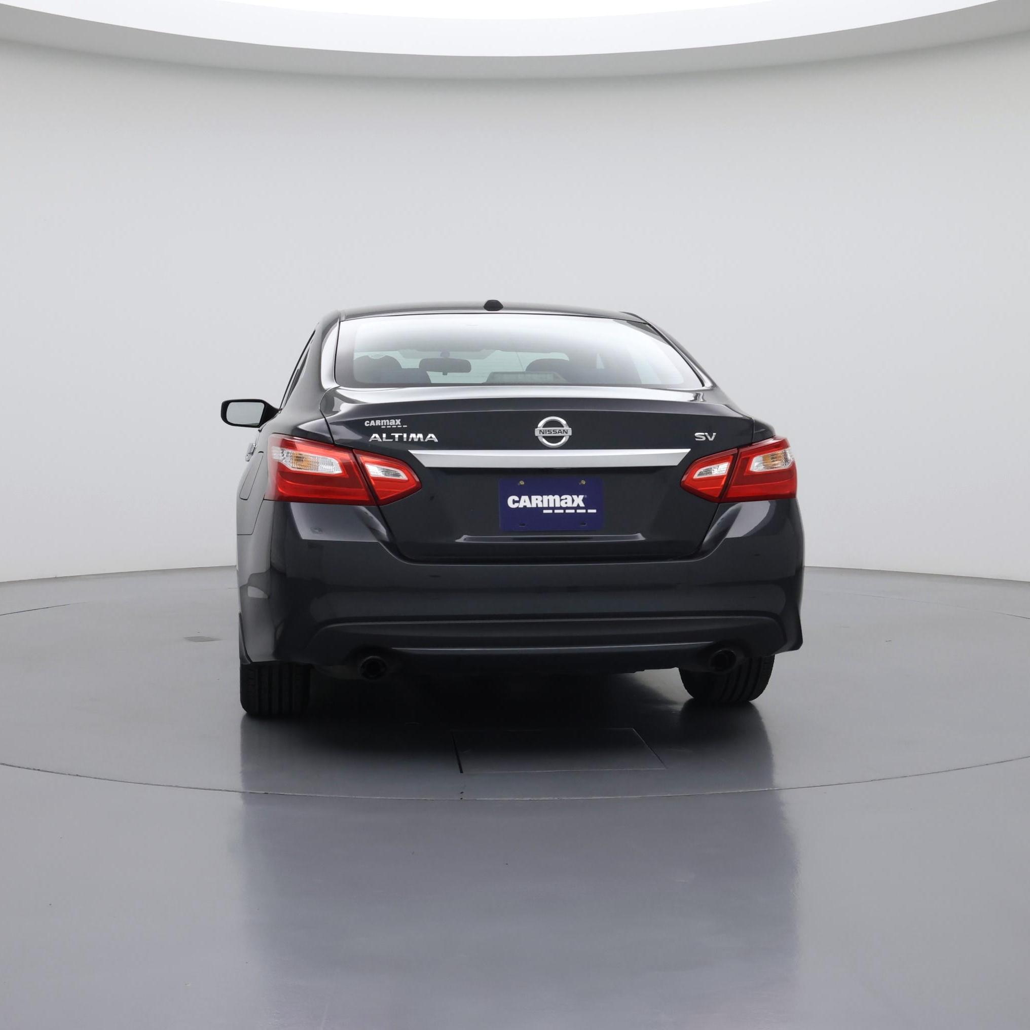 Thumbnail: 2017 Nissan Altima - 6