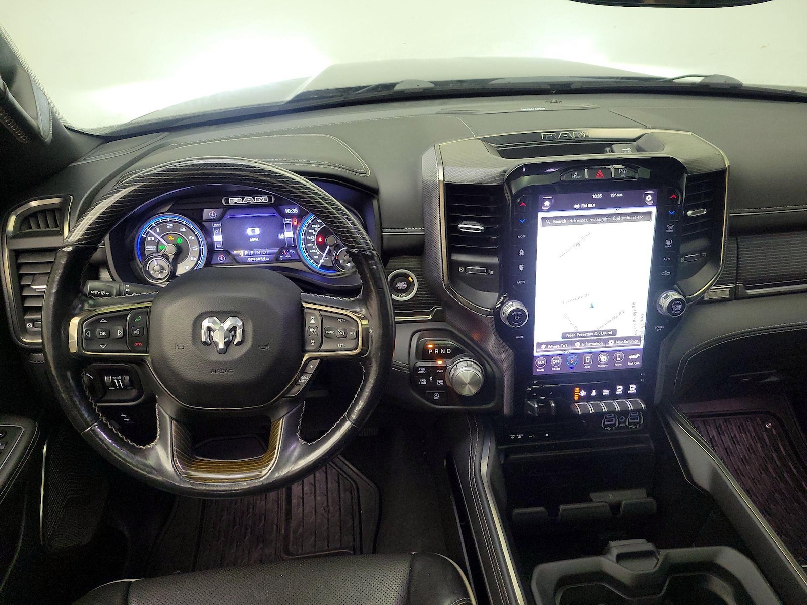 Apple CarPlay® & Android Auto™