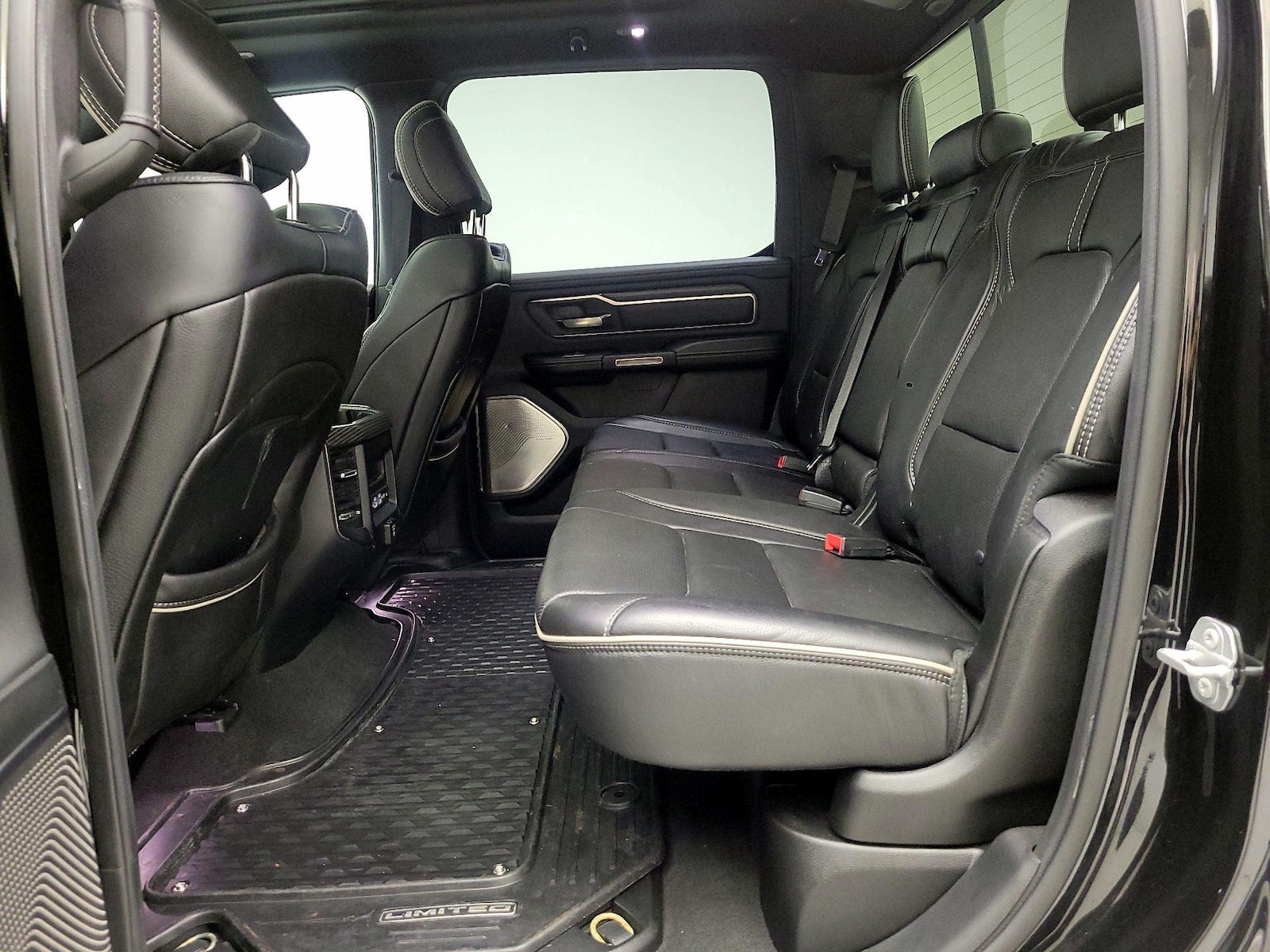 Rear A/C Seat(s)