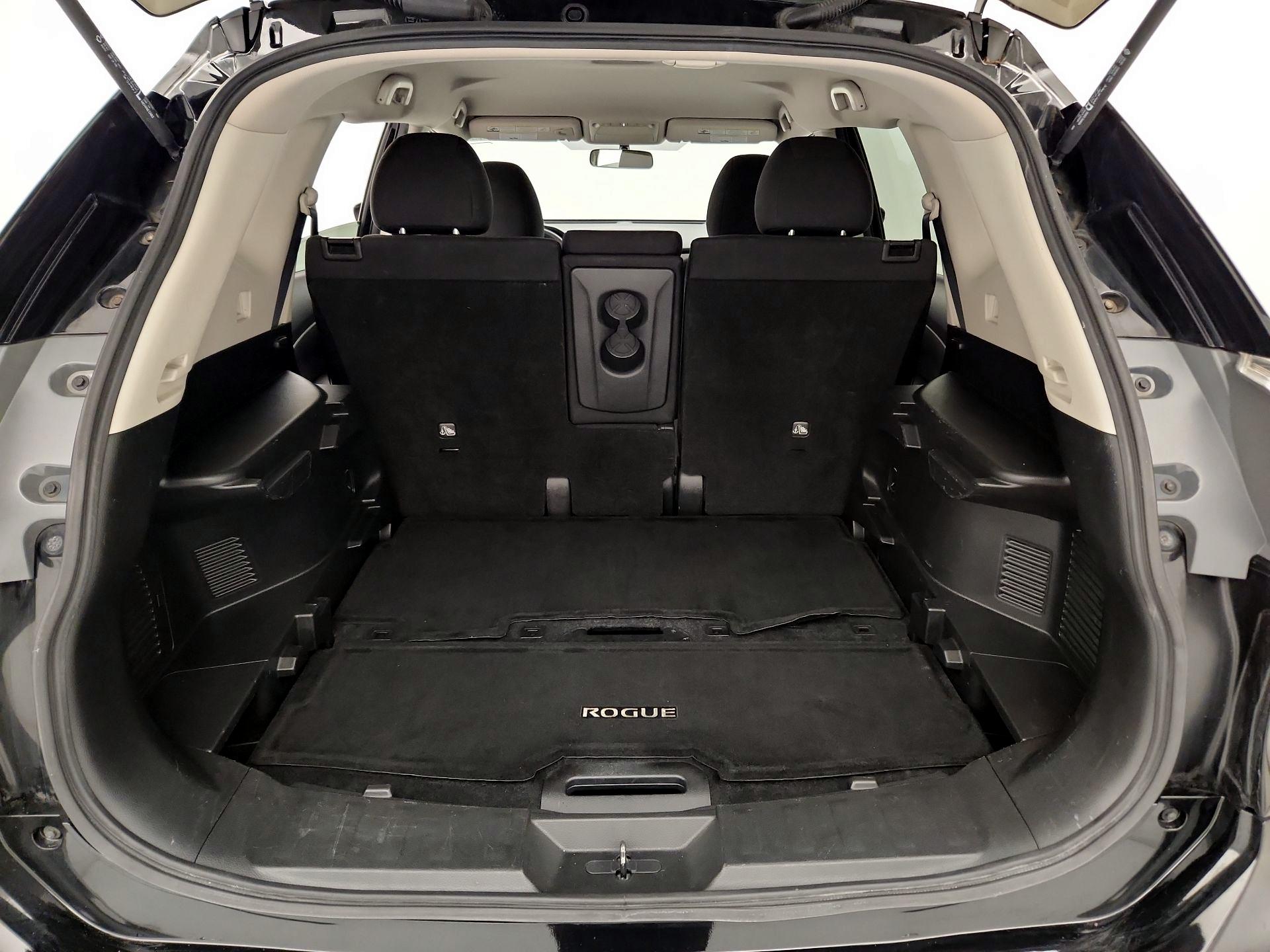 Thumbnail: 2016 Nissan Rogue - 20